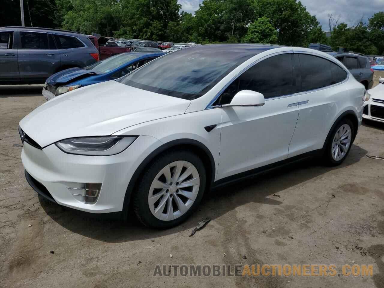 5YJXCDE29HF050478 TESLA MODEL X 2017