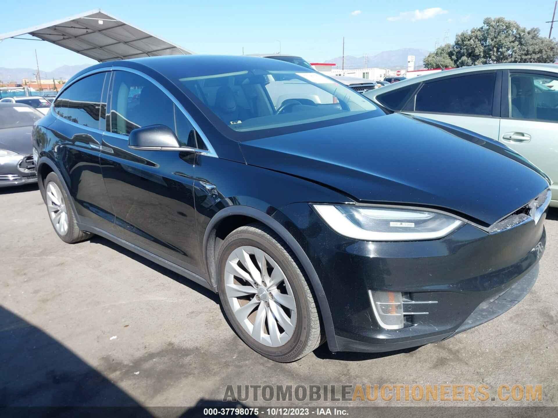 5YJXCDE29HF054398 TESLA MODEL X 2017