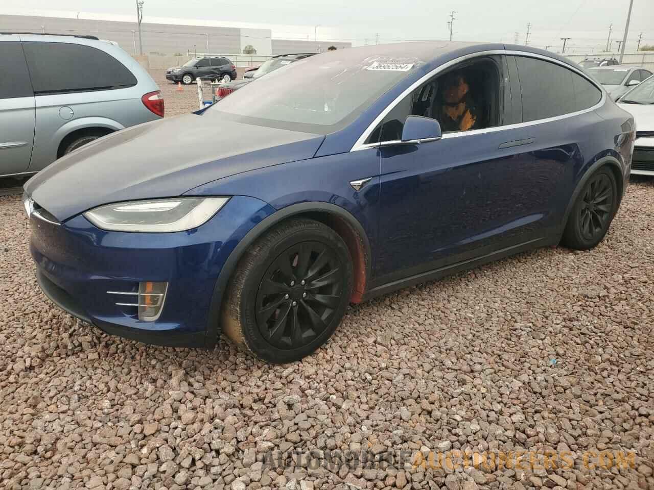 5YJXCDE29HF060895 TESLA MODEL X 2017