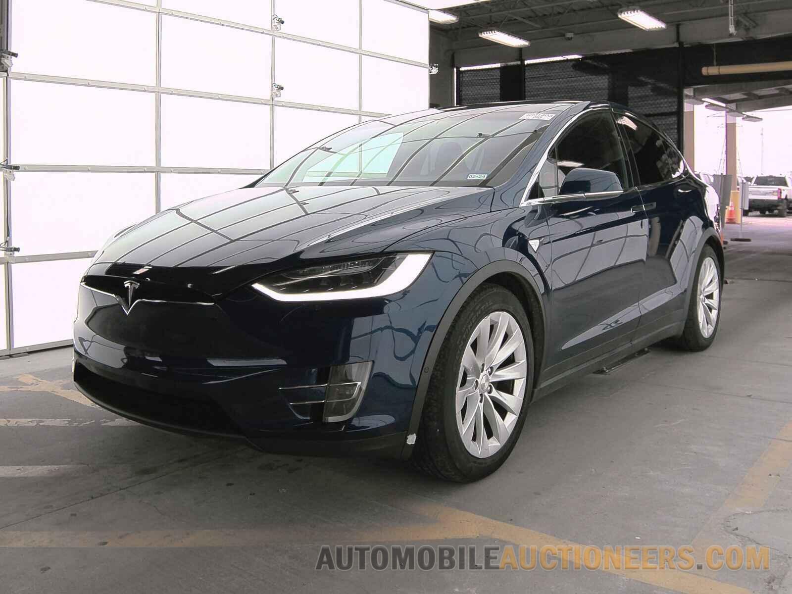 5YJXCDE29HF065482 Tesla Model X 2017