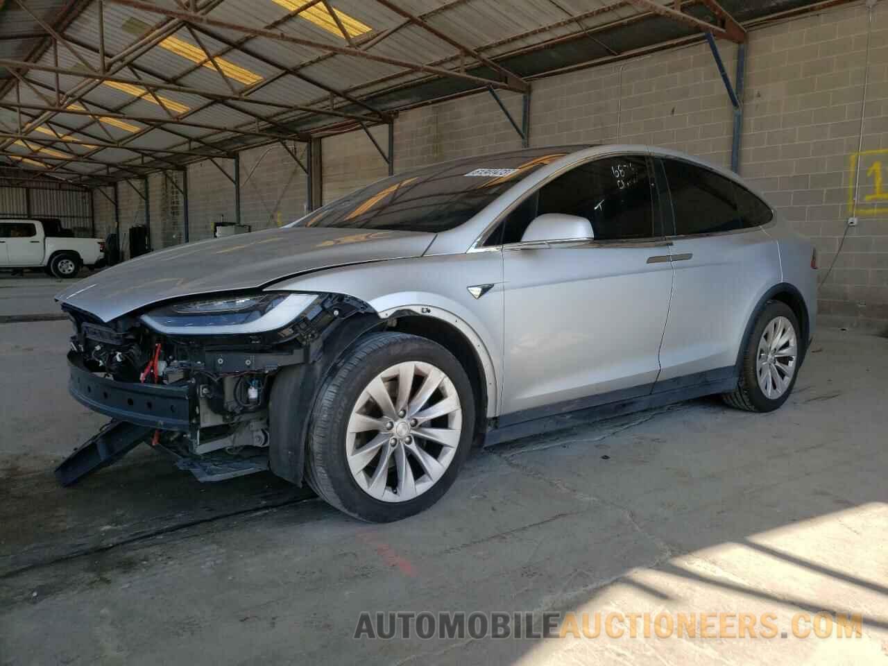 5YJXCDE29HF073517 TESLA MODEL X 2017