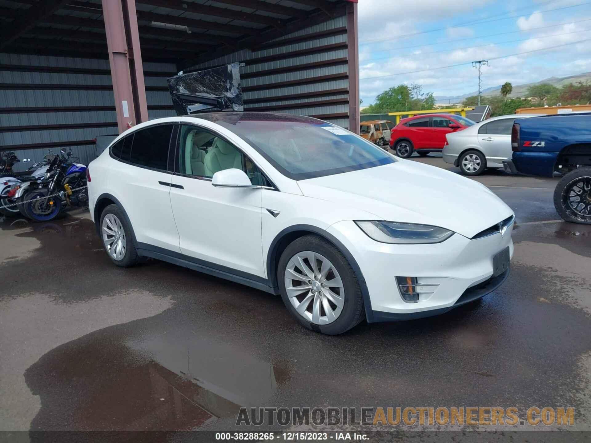 5YJXCDE29JF087729 TESLA MODEL X 2018