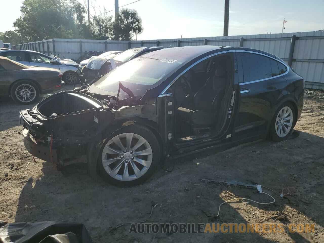 5YJXCDE29JF128652 TESLA MODEL X 2018