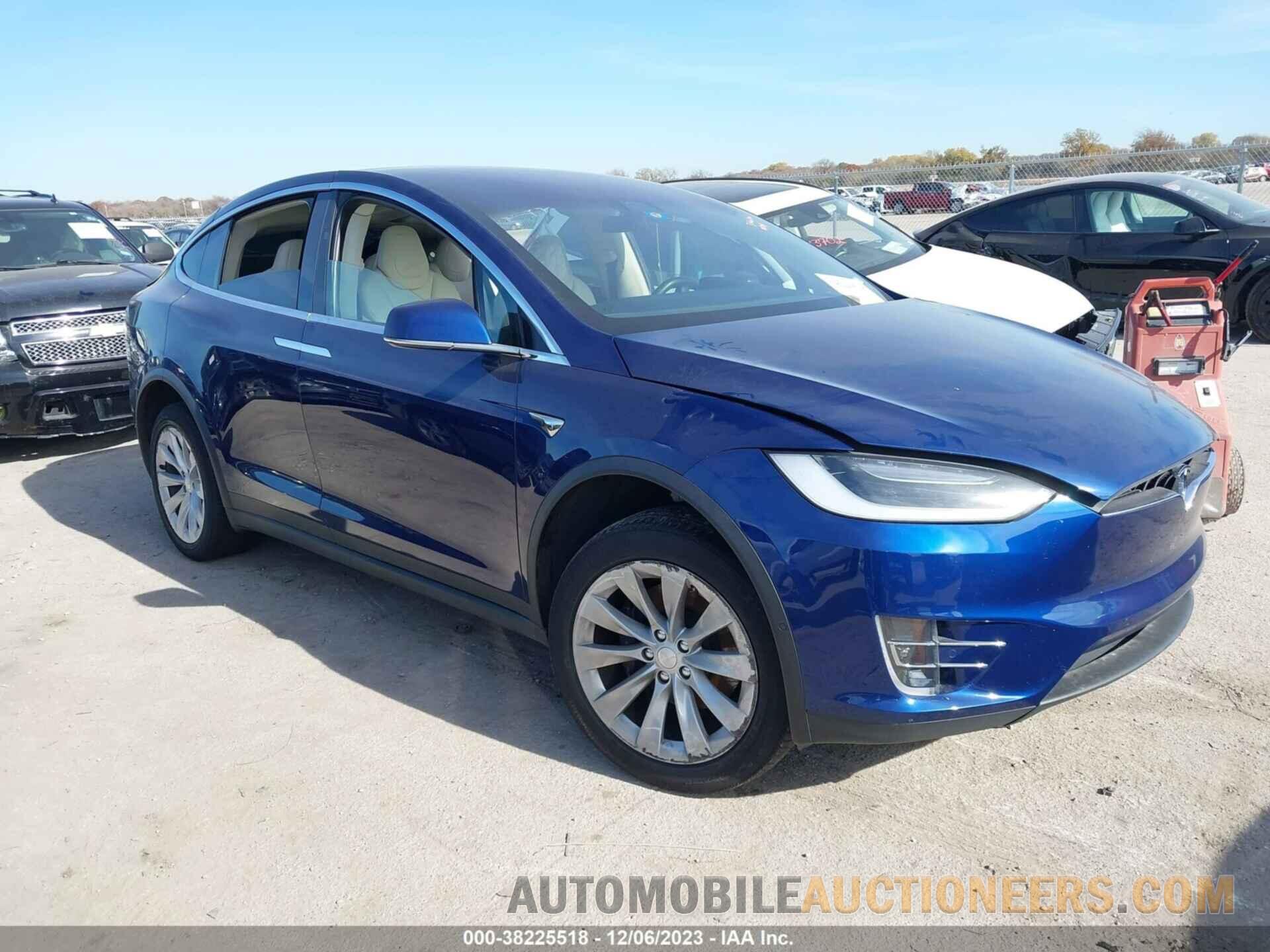 5YJXCDE29JF138467 TESLA MODEL X 2018