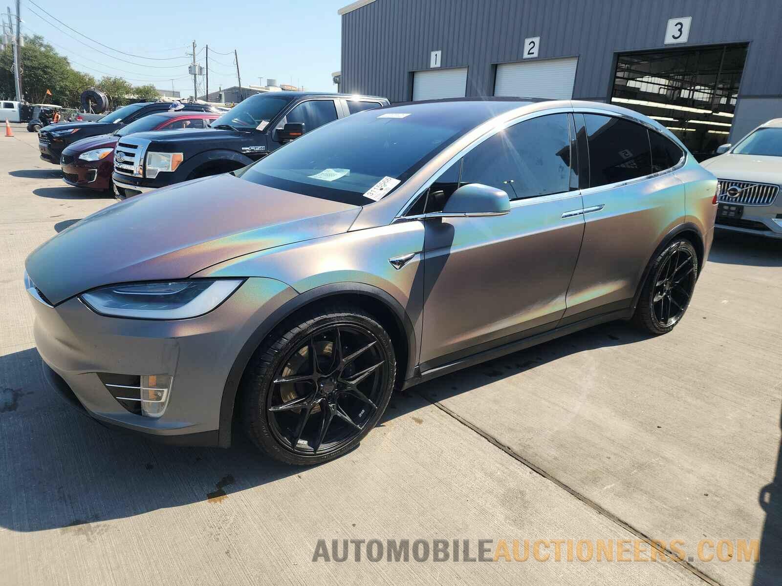 5YJXCDE29LF248163 Tesla Model X 2020