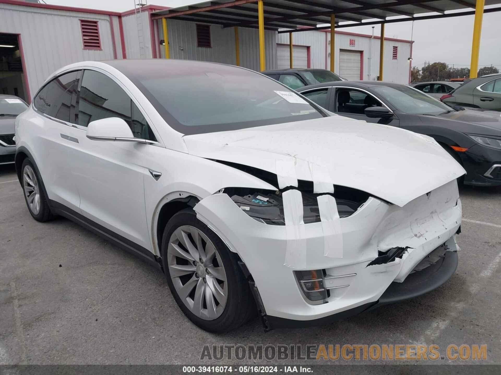 5YJXCDE2XHF044740 TESLA MODEL X 2017