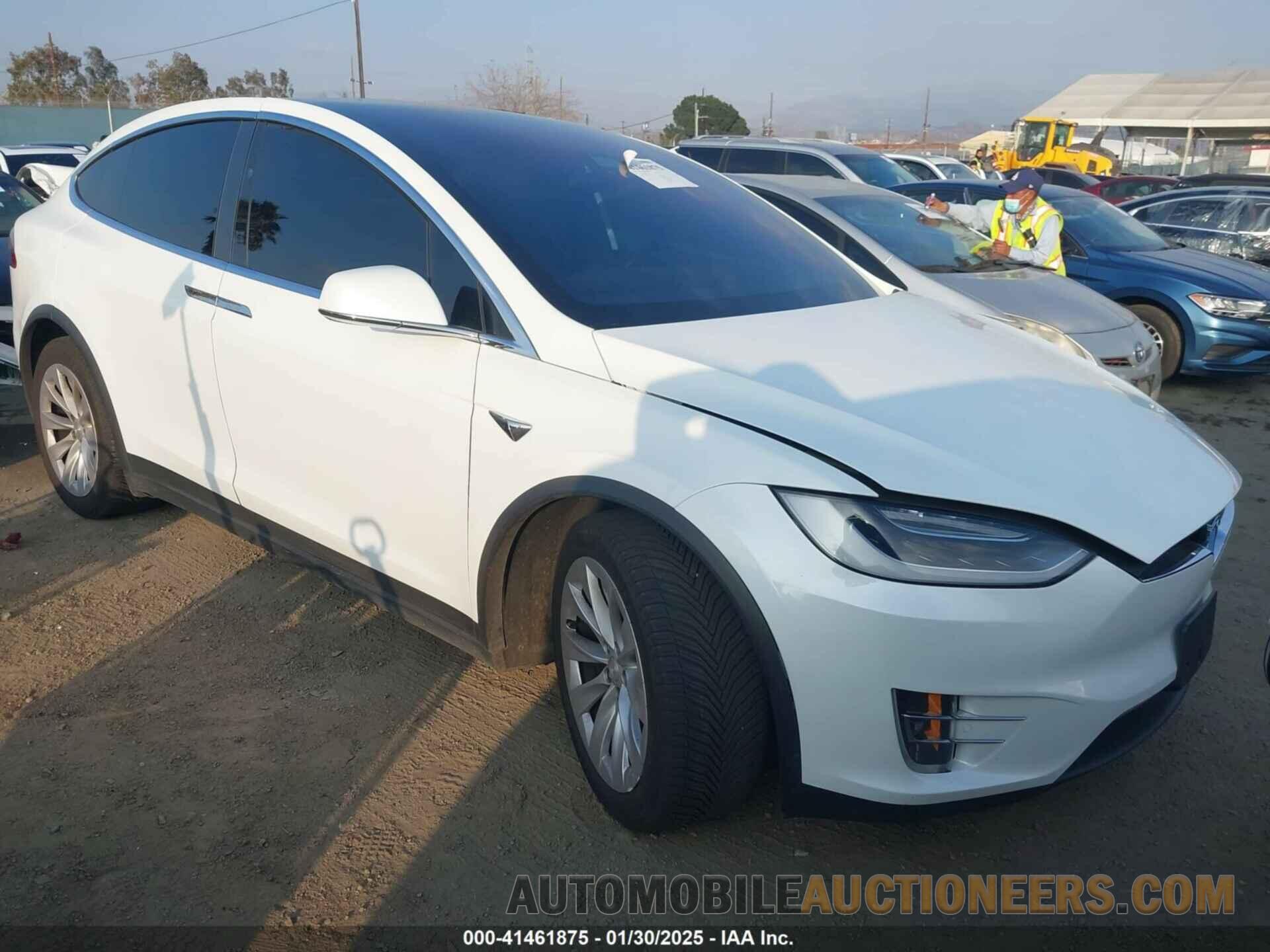 5YJXCDE2XHF050263 TESLA MODEL X 2017