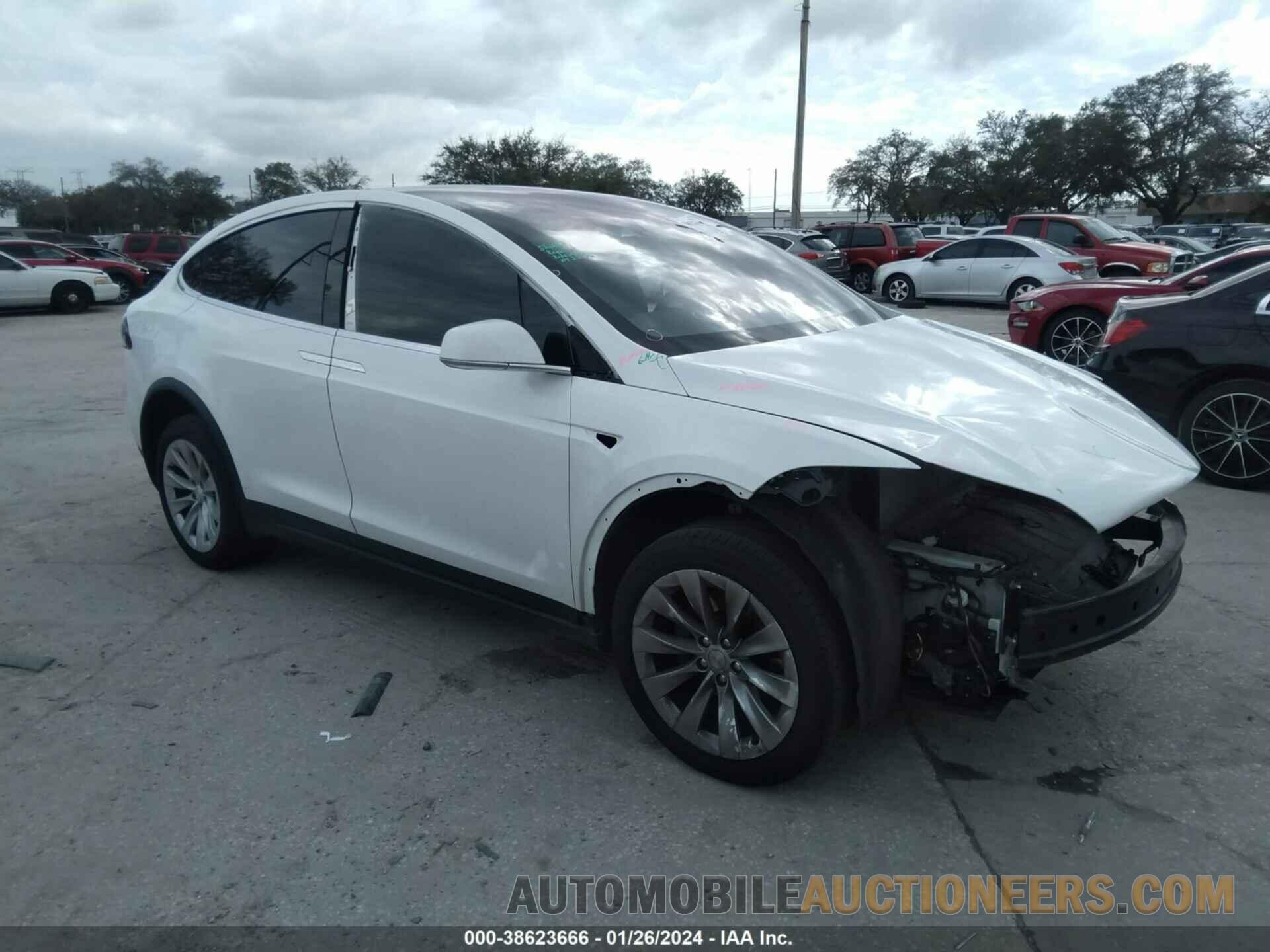 5YJXCDE2XJF088114 TESLA MODEL X 2018