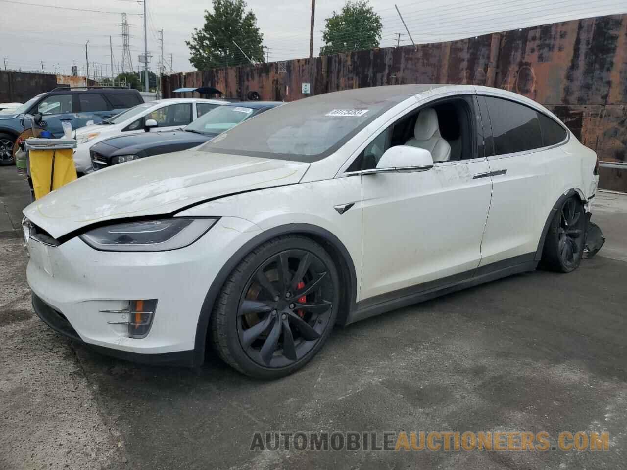 5YJXCDE40HF055814 TESLA MODEL X 2017