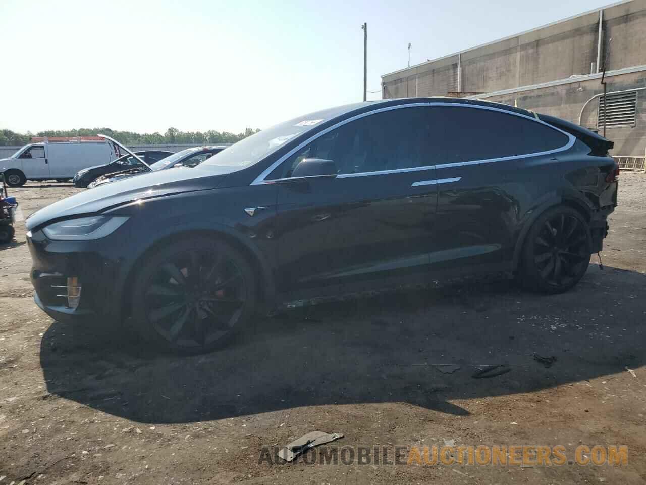 5YJXCDE41HF051674 TESLA MODEL X 2017