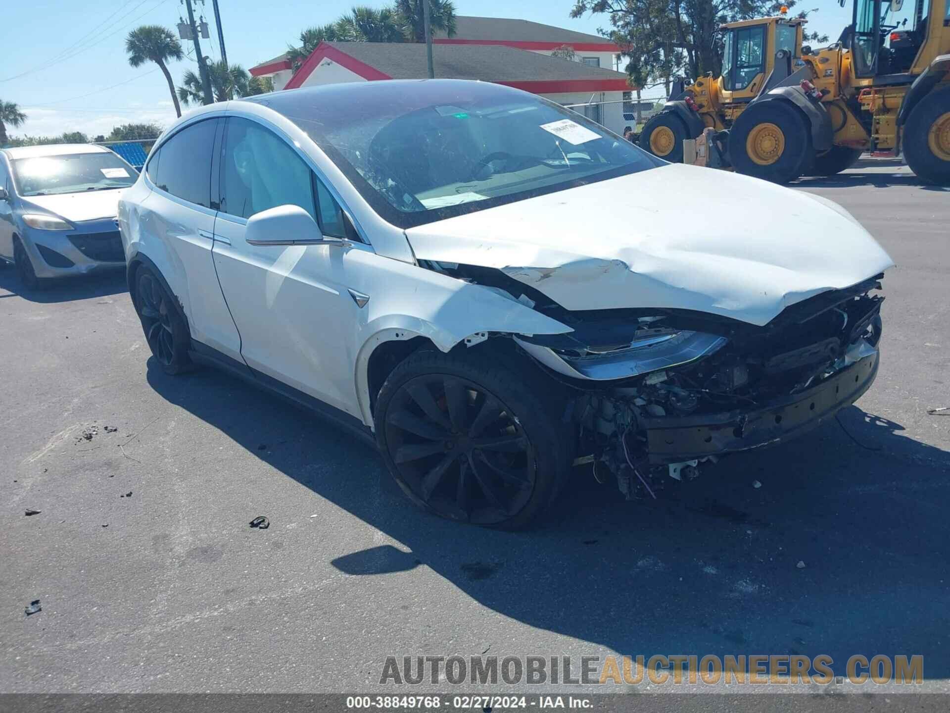 5YJXCDE42JF103948 TESLA MODEL X 2018