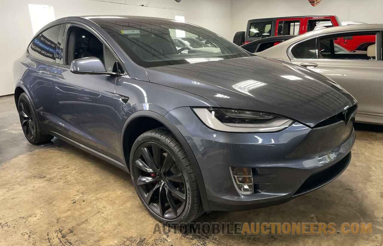 5YJXCDE42LF273438 TESLA MODEL X 2020