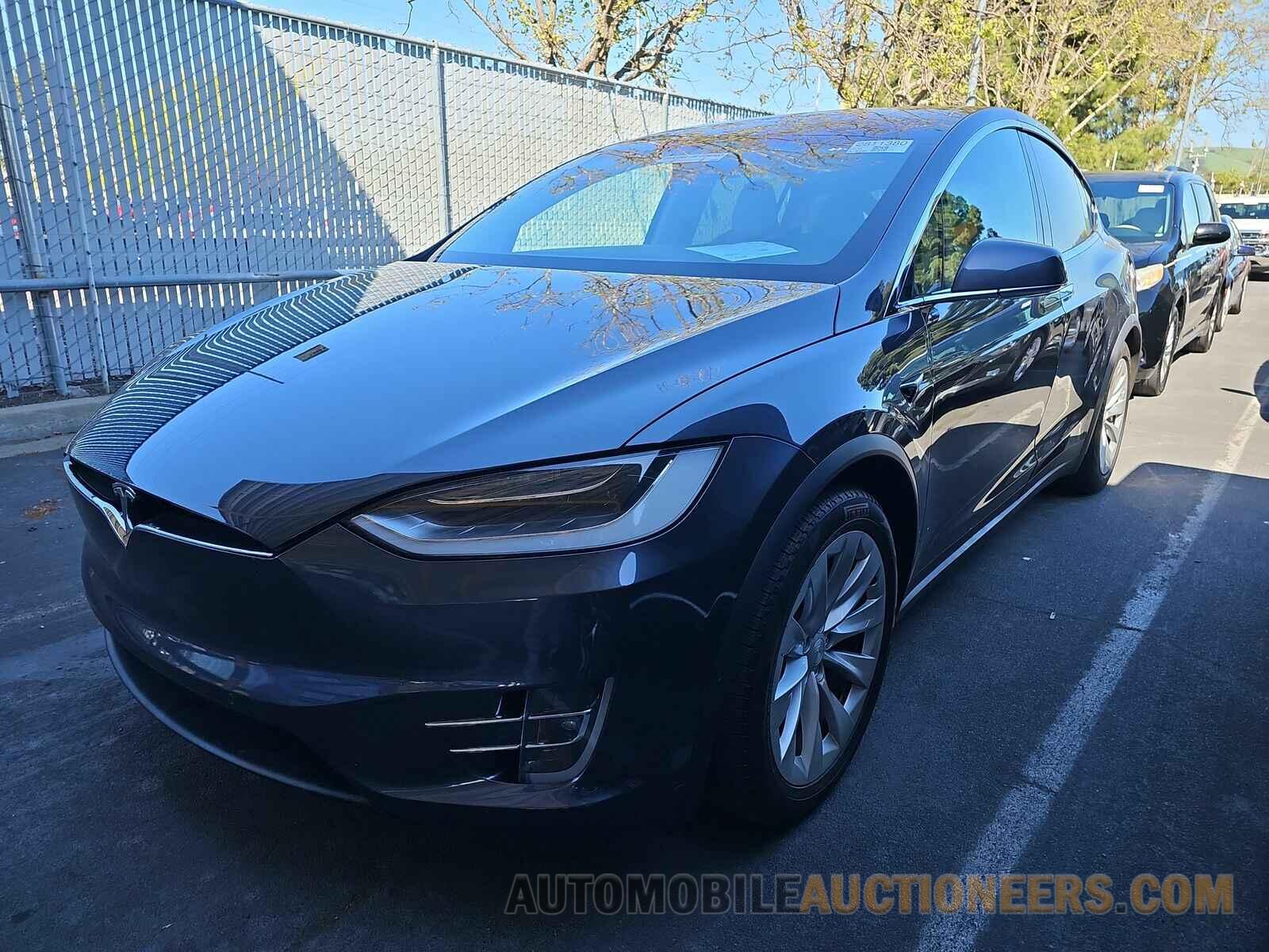 5YJXCDE47JF081221 Tesla Model X 2018