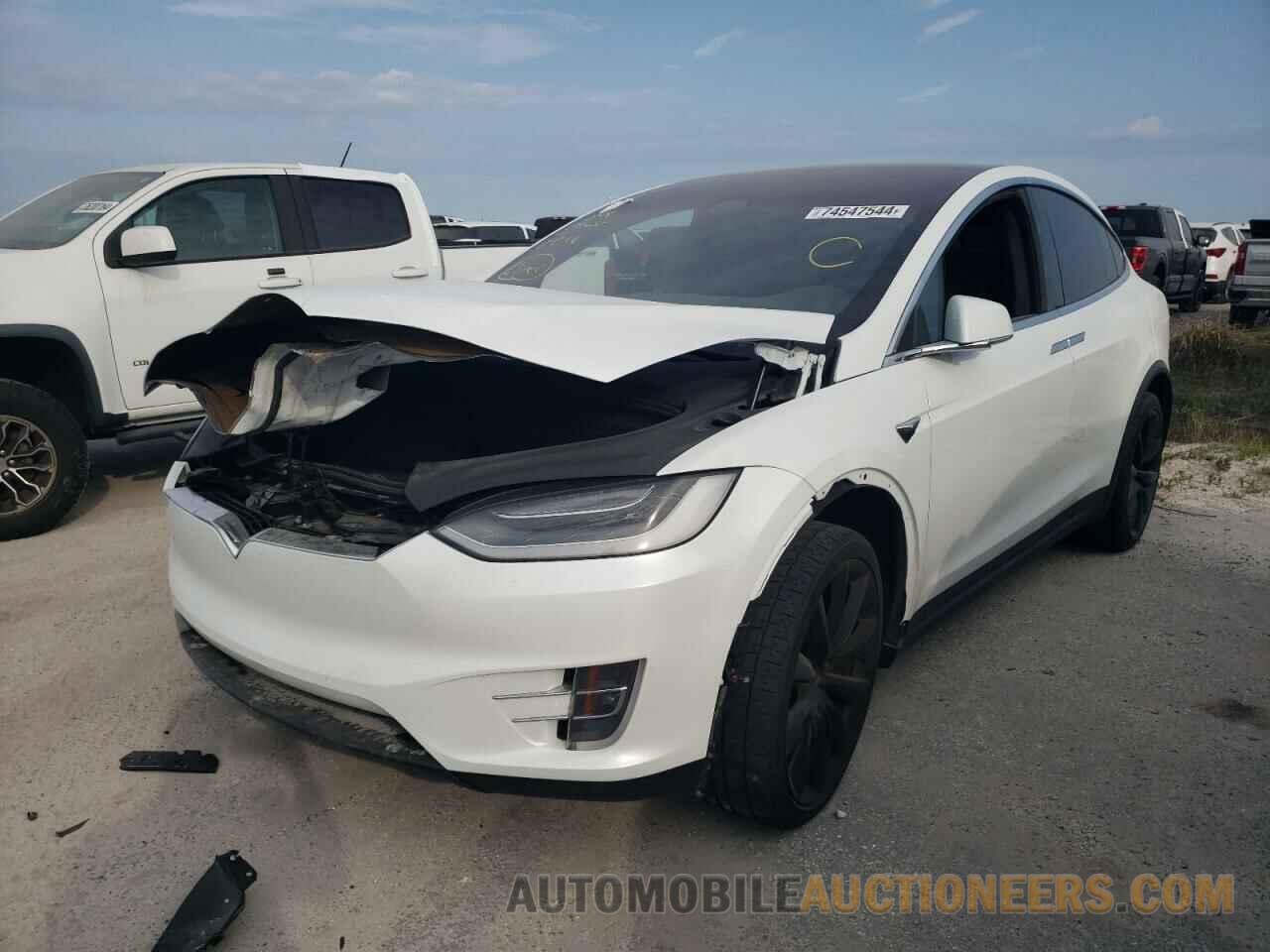 5YJXCDE48MF319436 TESLA MODEL X 2021