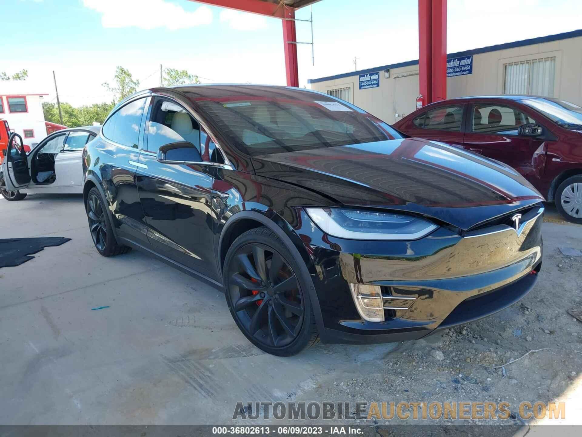 5YJXCDE49LF230621 TESLA MODEL X 2020