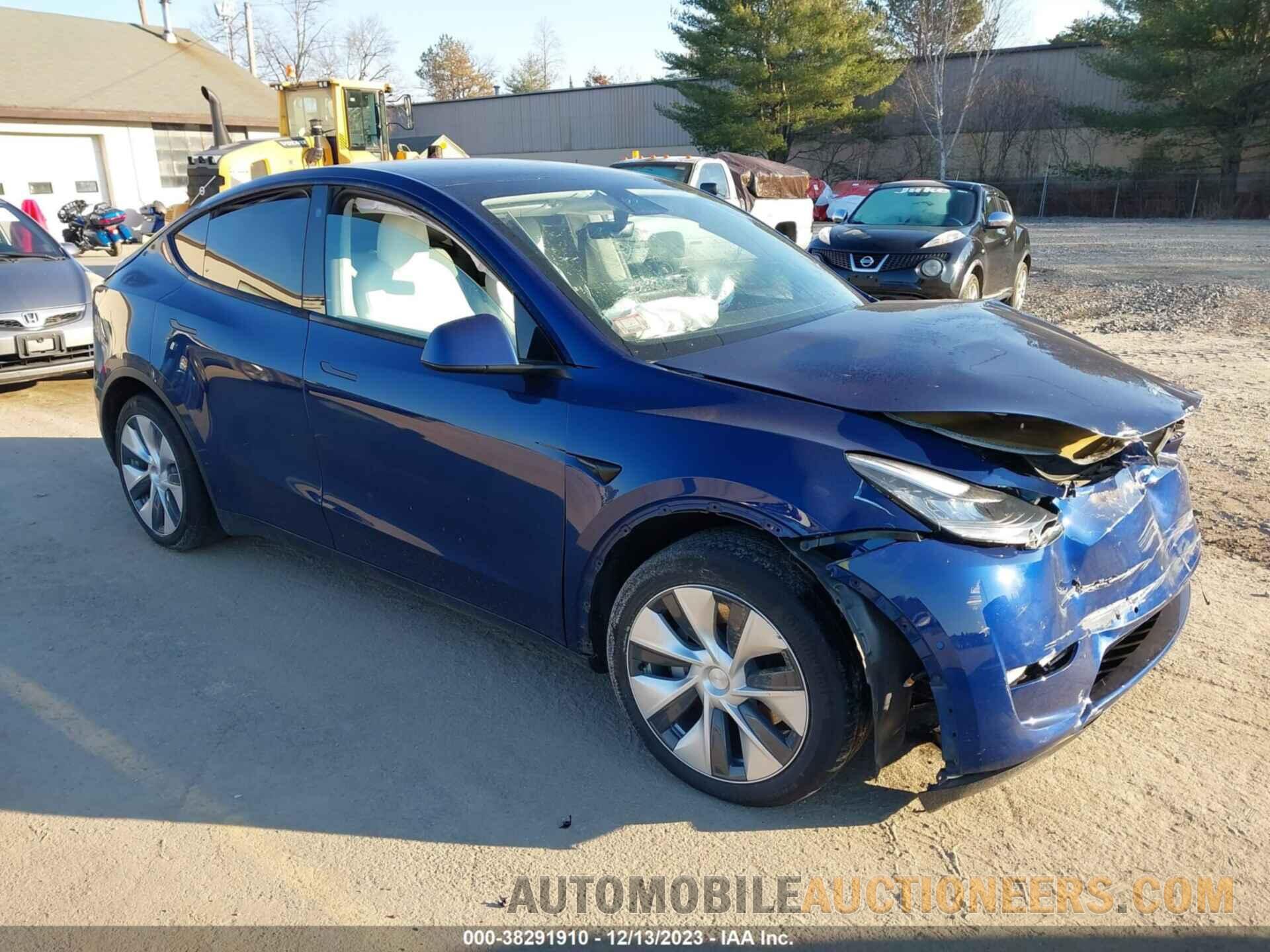 5YJYGAEE0MF138444 TESLA MODEL Y 2021