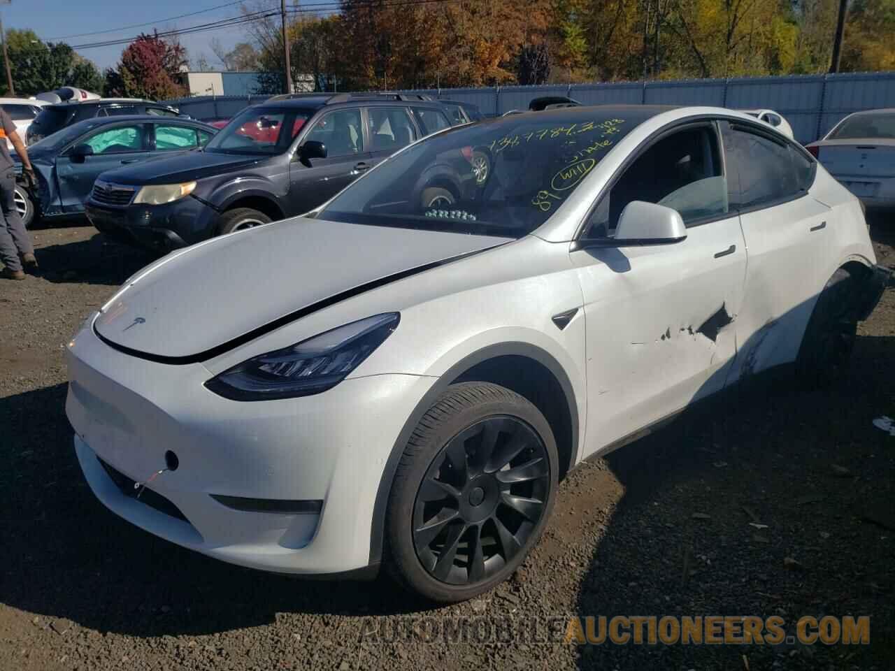 5YJYGAEE1MF285422 TESLA MODEL Y 2021