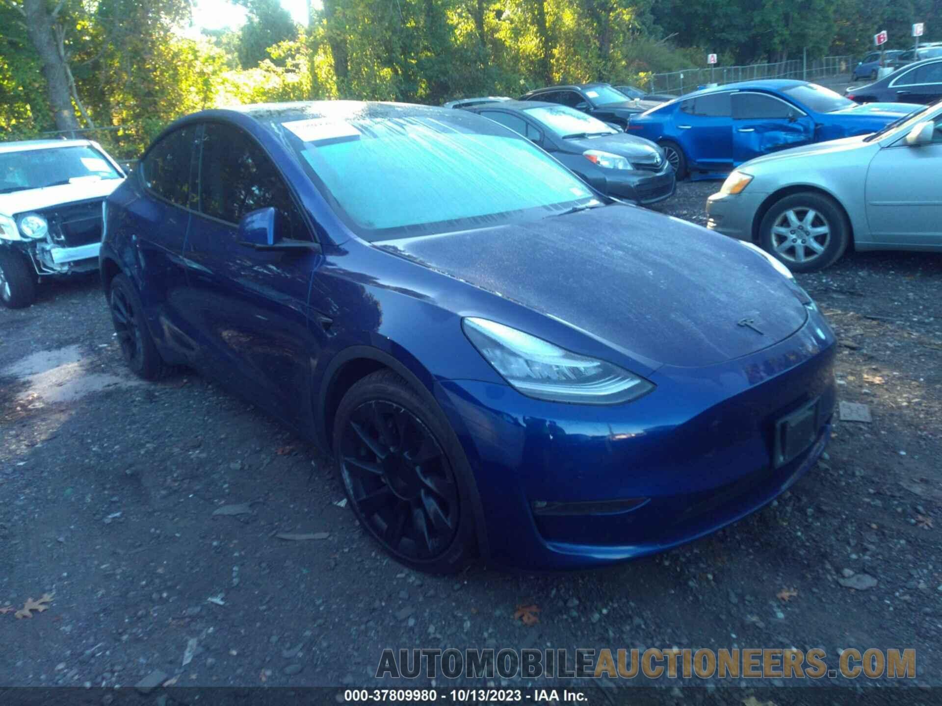 5YJYGAEE2MF144438 TESLA MODEL Y 2021