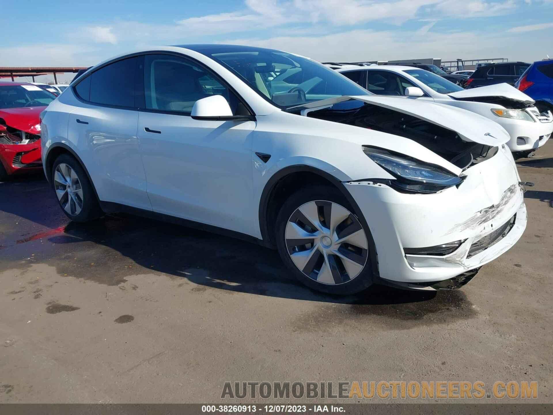 5YJYGAEE2MF172904 TESLA MODEL Y 2021