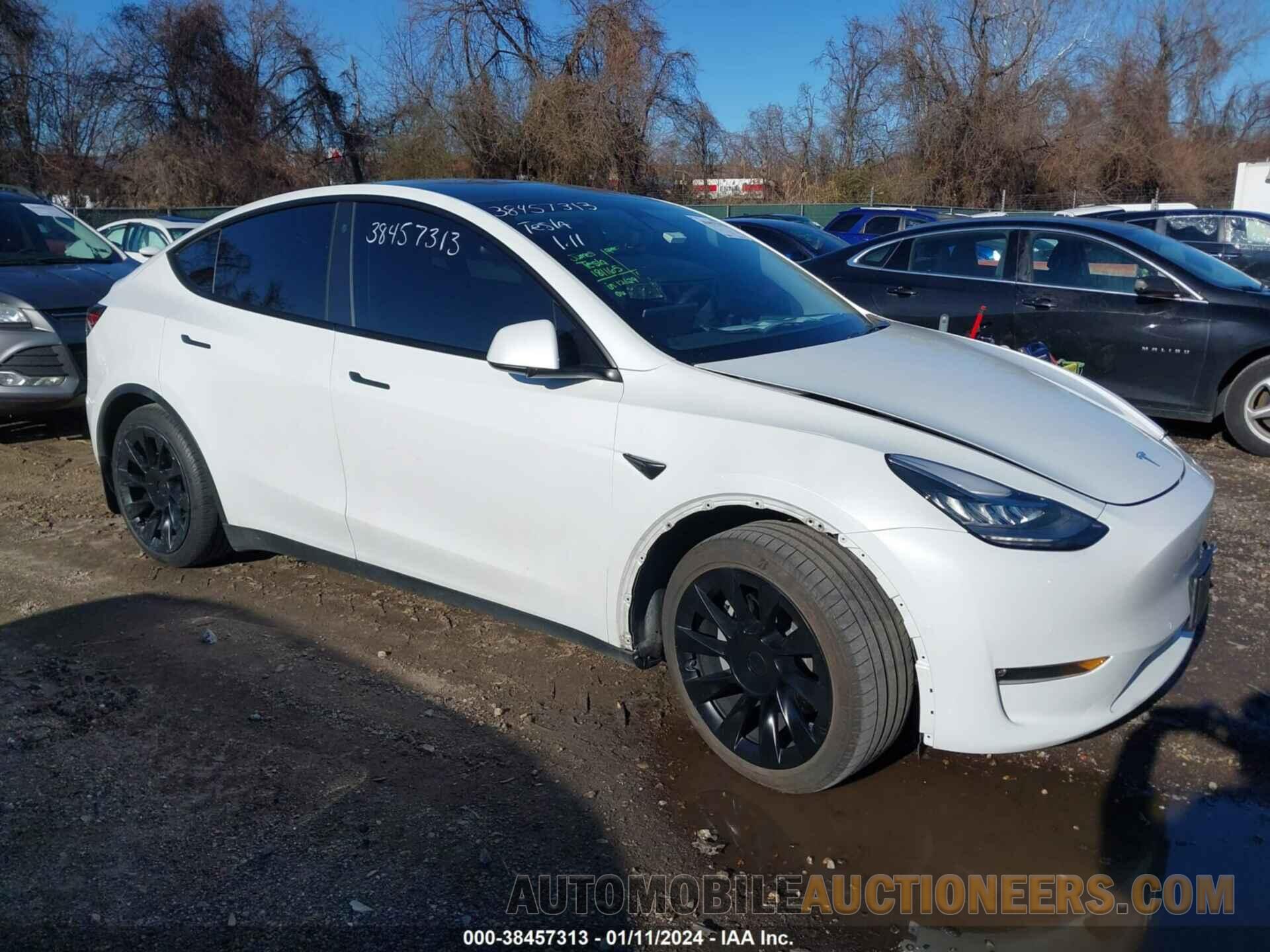 5YJYGAEE2MF181165 TESLA MODEL Y 2021