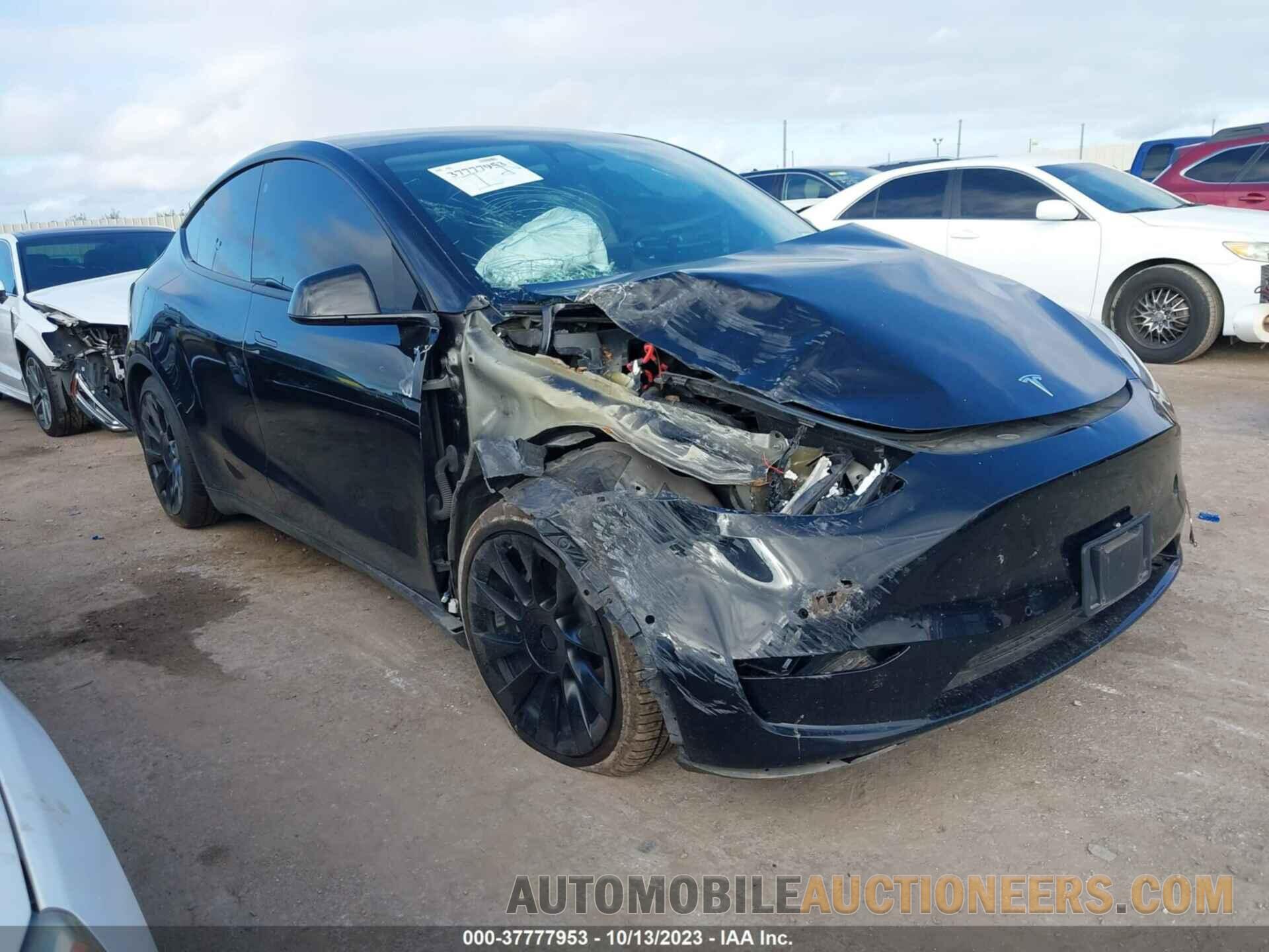 5YJYGAEE2MF259072 TESLA MODEL Y 2021