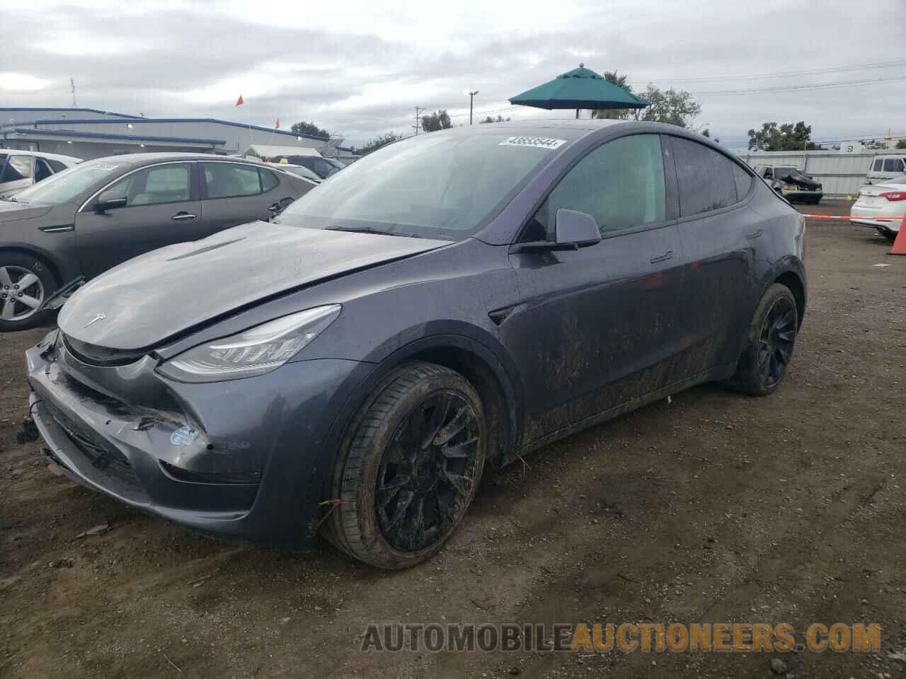 5YJYGAEE2MF274428 TESLA MODEL Y 2021