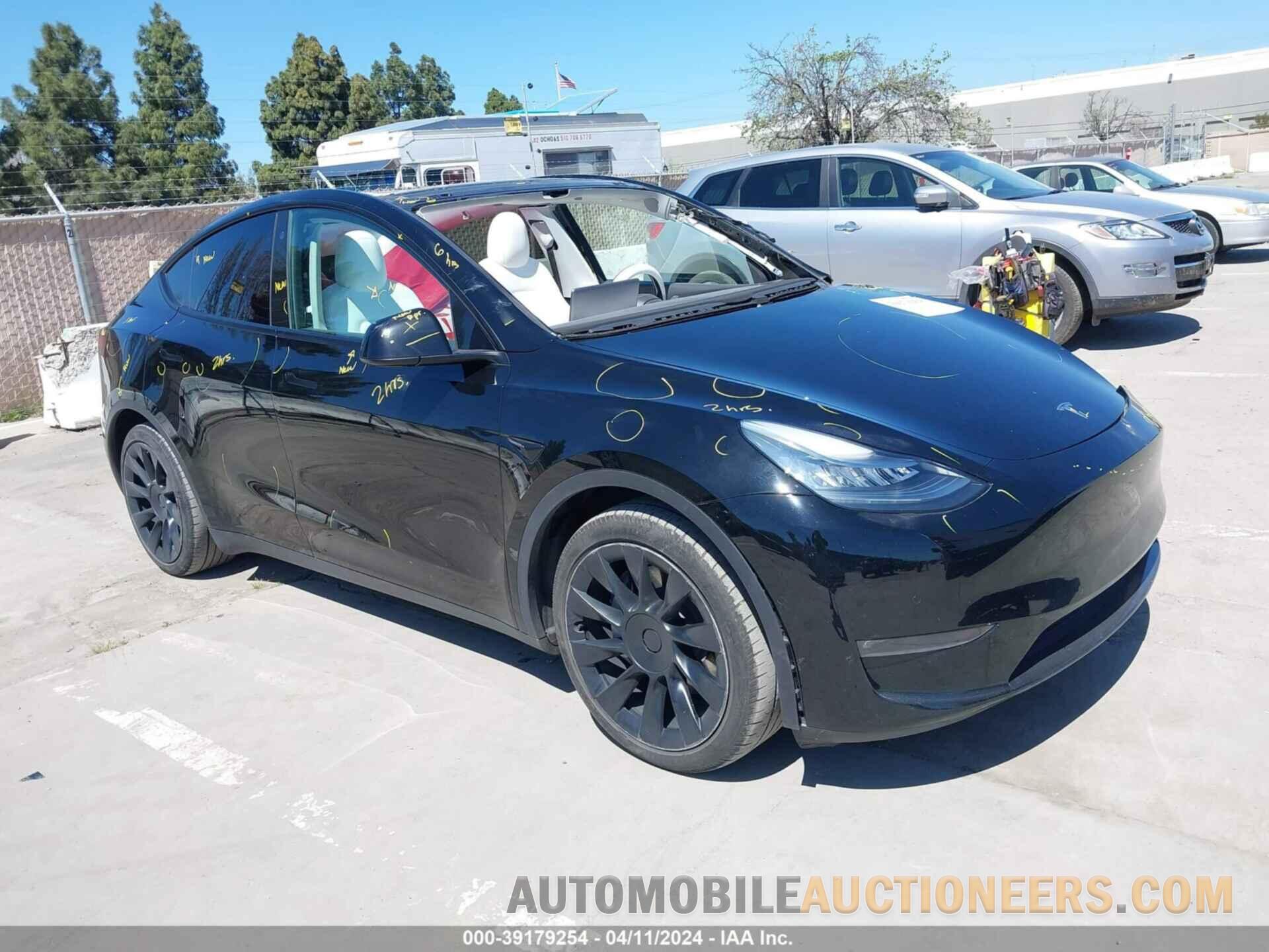 5YJYGAEE3MF157358 TESLA MODEL Y 2021