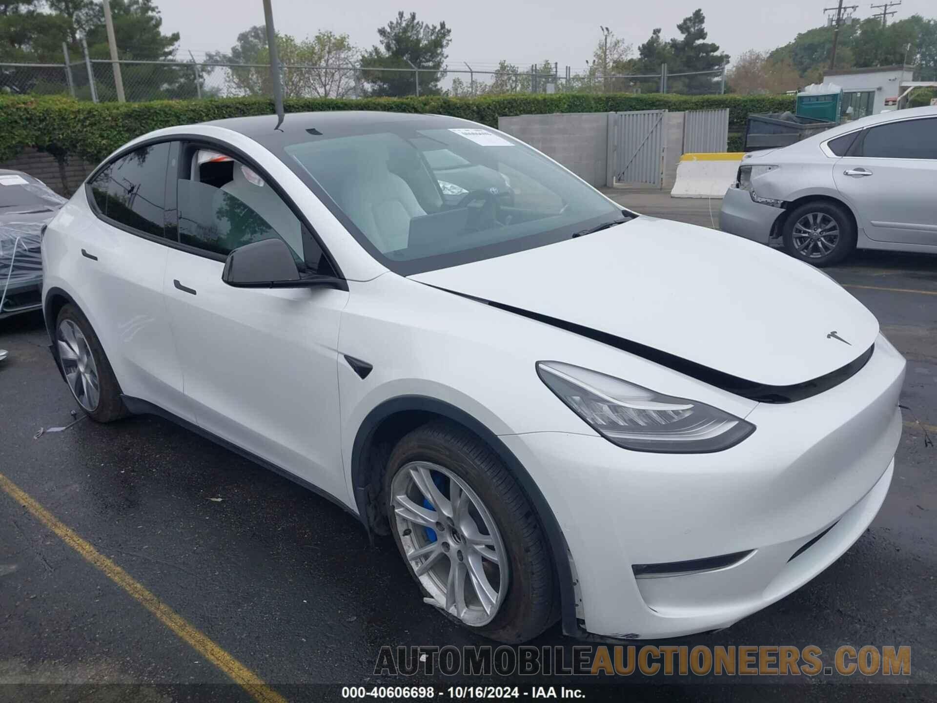 5YJYGAEE3MF275670 TESLA MODEL Y 2021