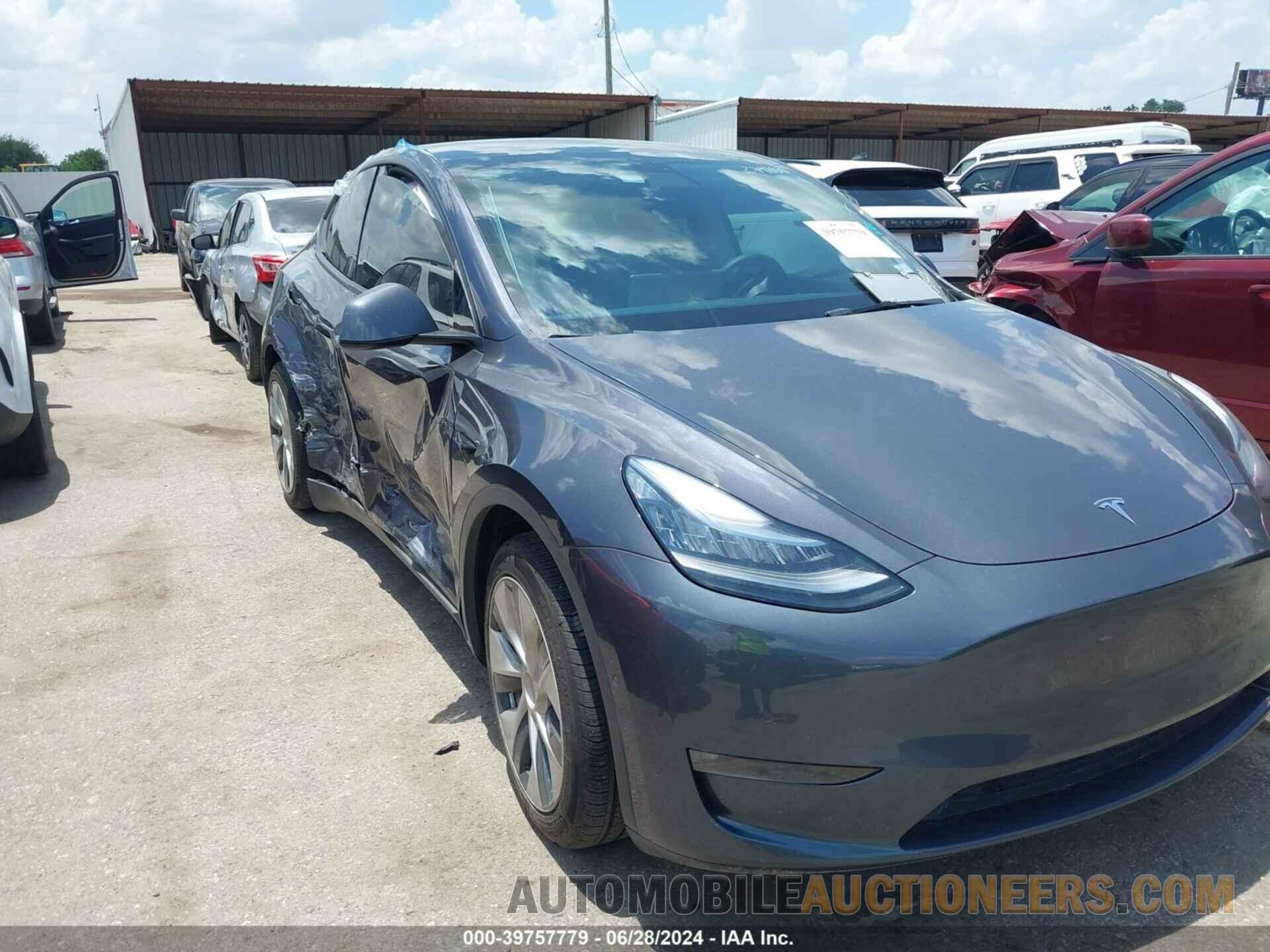 5YJYGAEE4MF180521 TESLA MODEL Y 2021