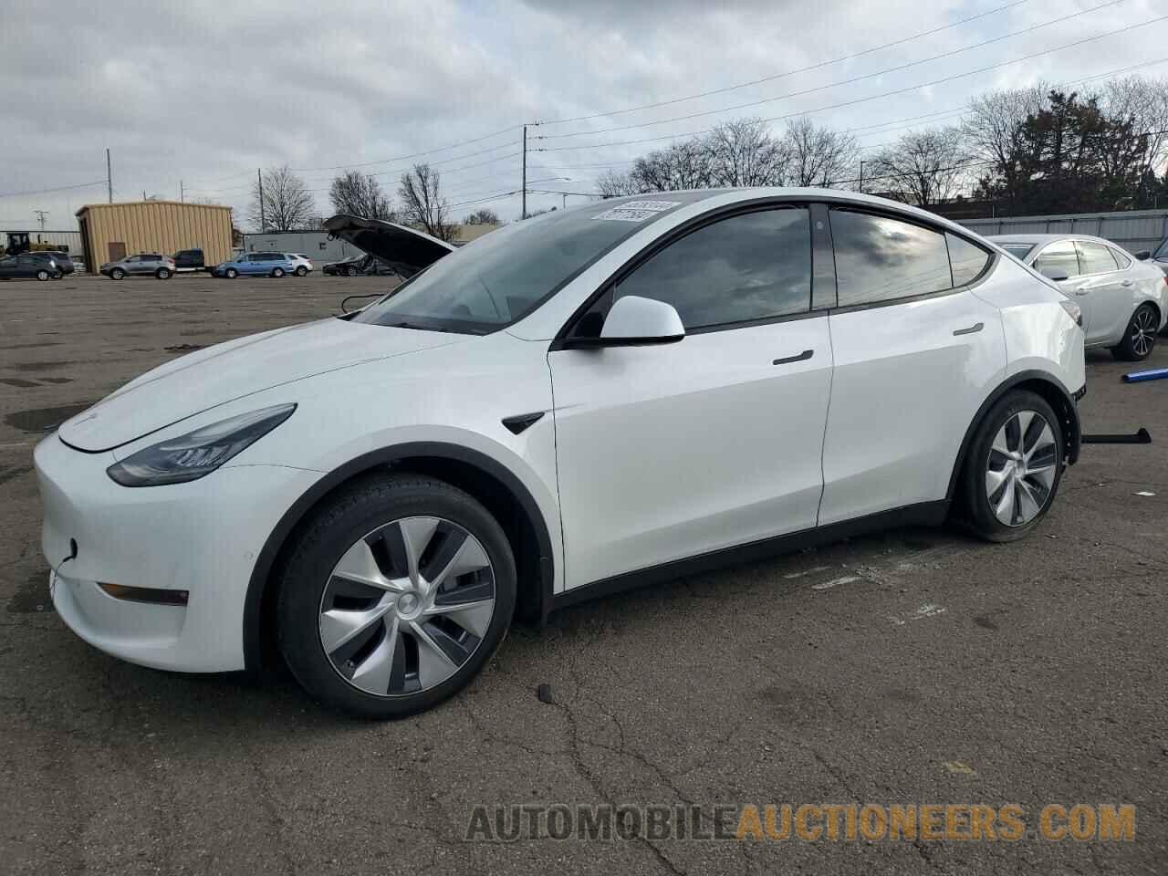 5YJYGAEE5MF148810 TESLA MODEL Y 2021