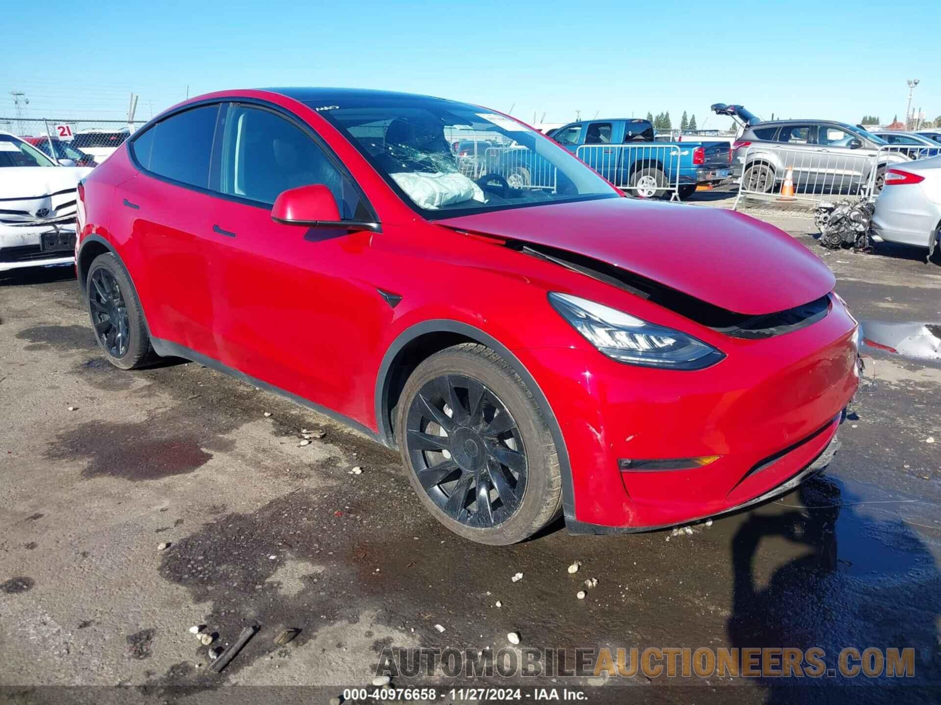 5YJYGAEE5MF150573 TESLA MODEL Y 2021