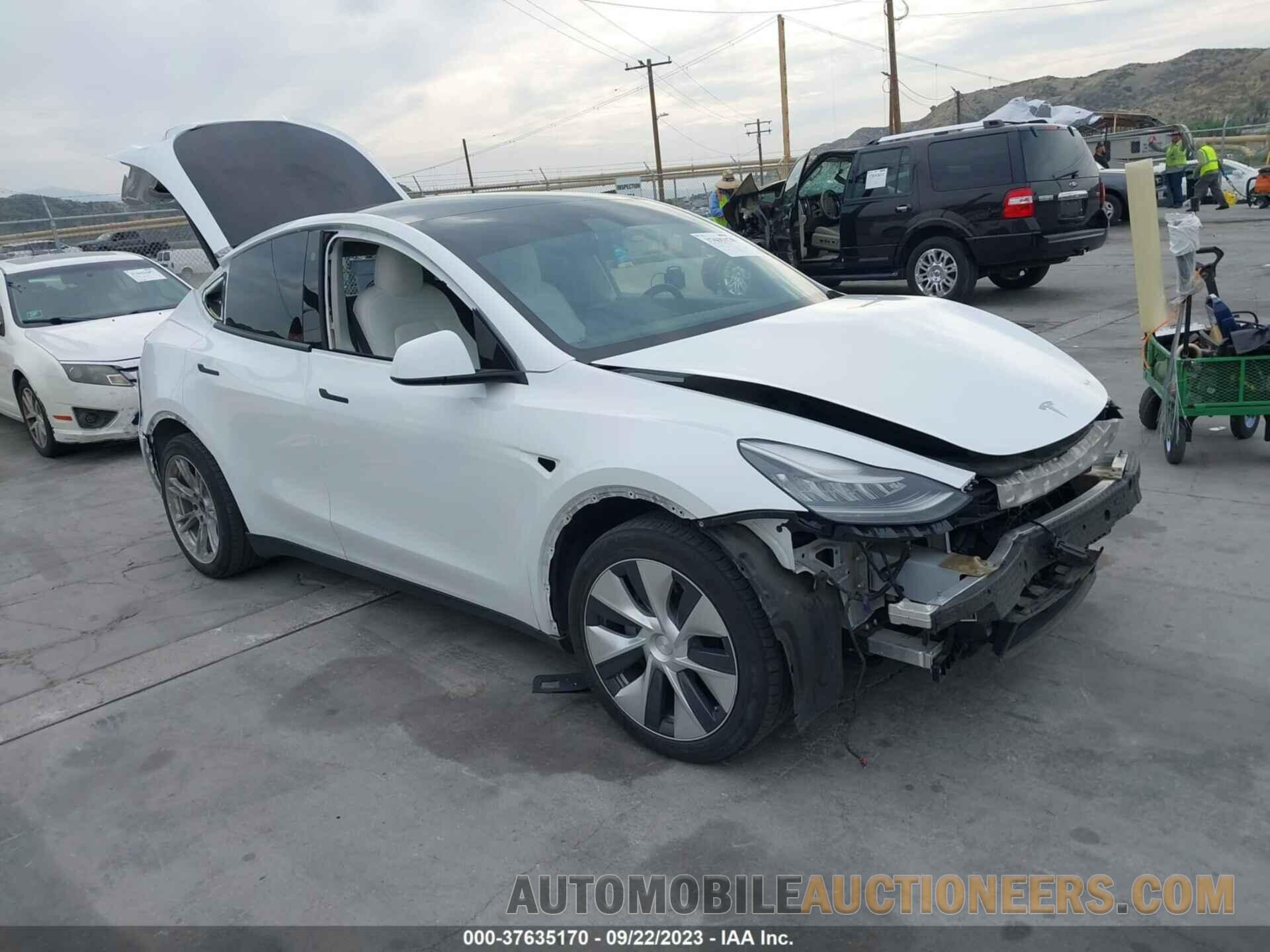 5YJYGAEE5MF158205 TESLA MODEL Y 2021