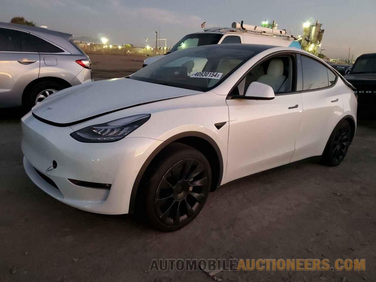 5YJYGAEE5MF234831 TESLA MODEL Y 2021