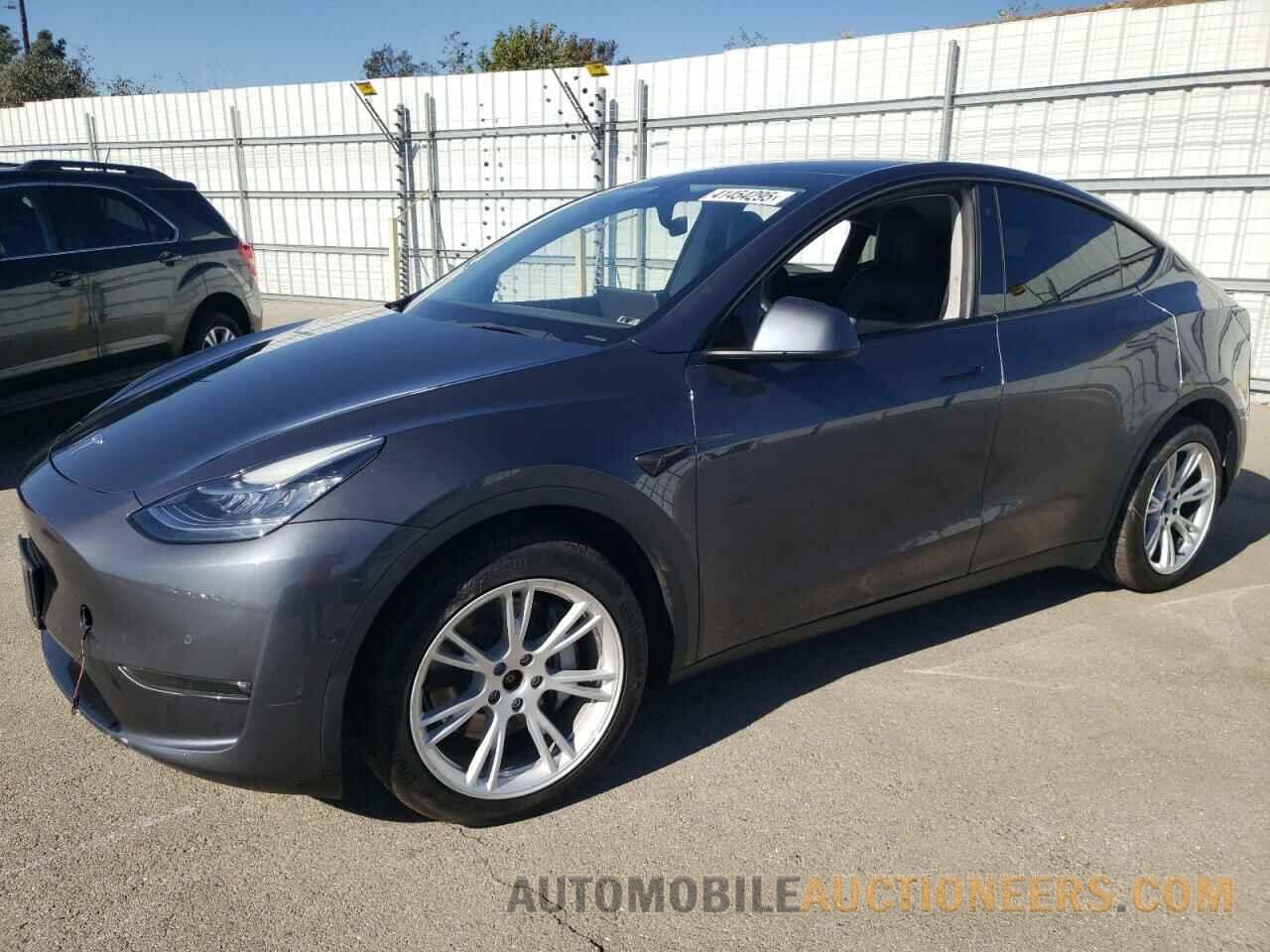 5YJYGAEE5MF261558 TESLA MODEL Y 2021