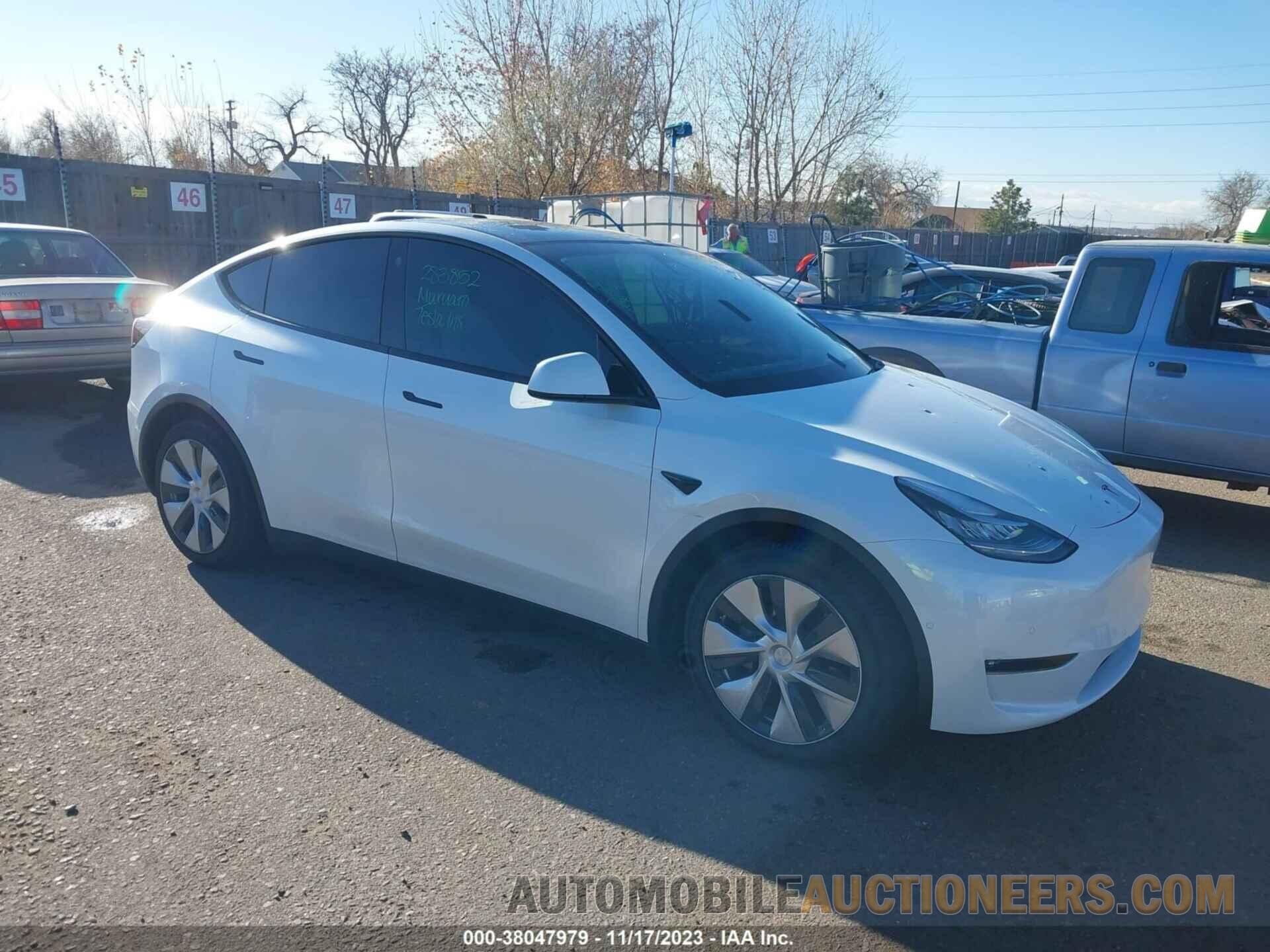 5YJYGAEE5MF283852 TESLA MODEL Y 2021