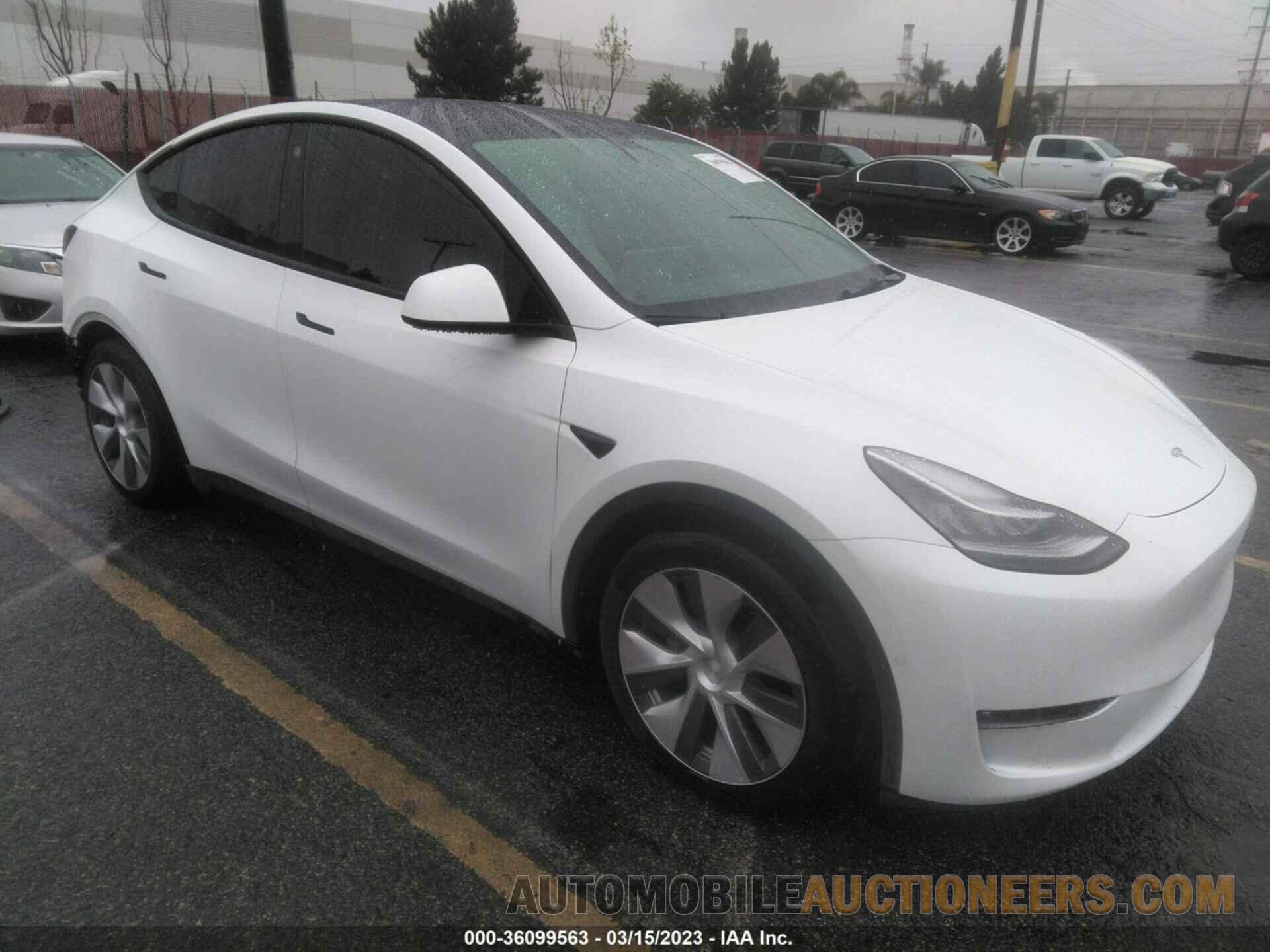 5YJYGAEE7MF215679 TESLA MODEL Y 2021