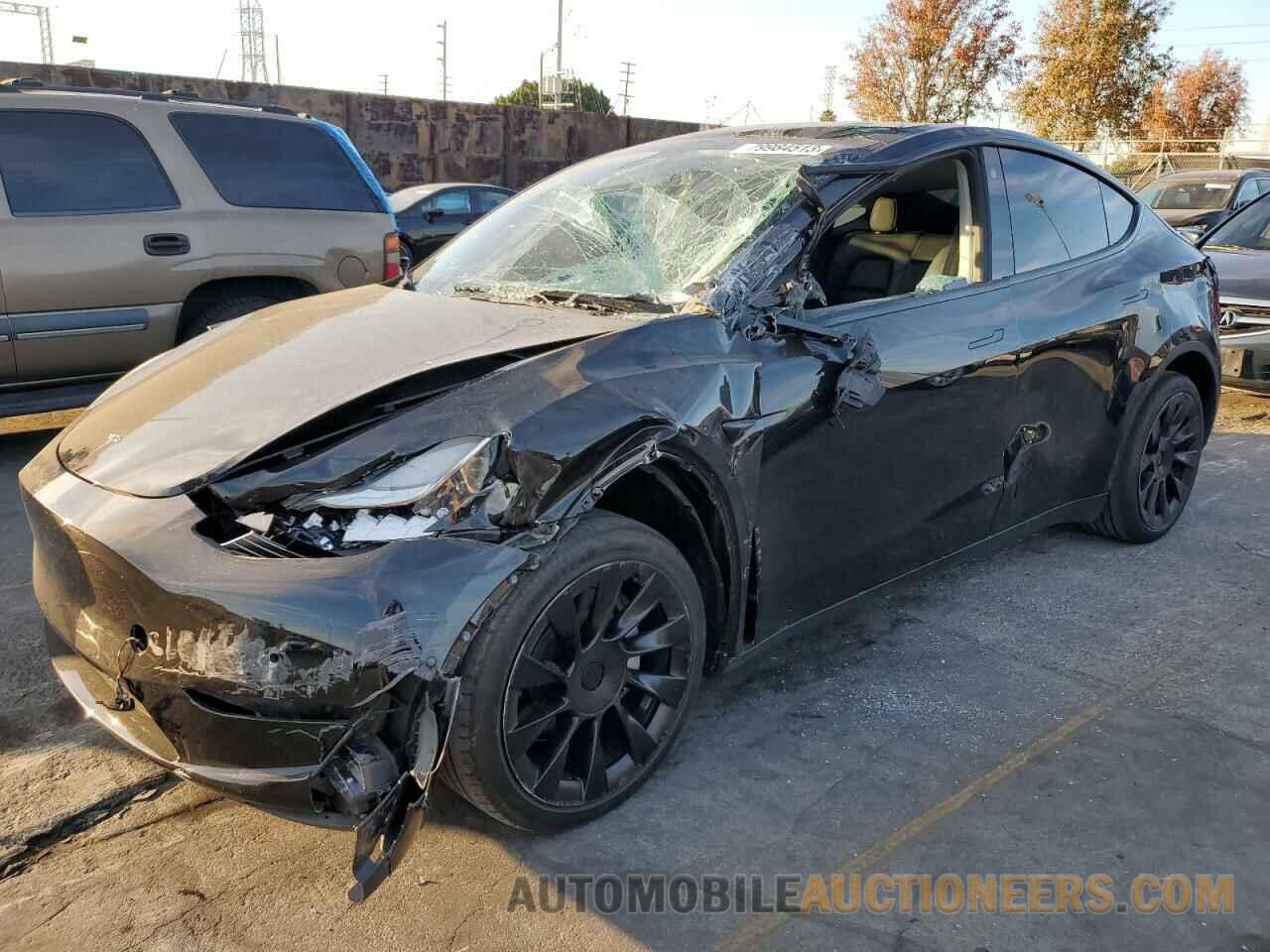 5YJYGAEE7MF272433 TESLA MODEL Y 2021