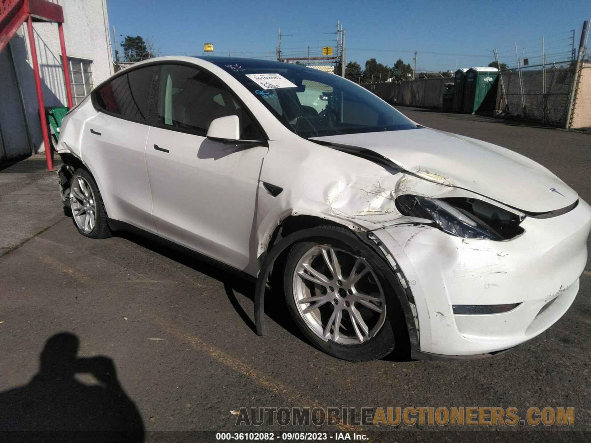 5YJYGAEE8MF159025 TESLA MODEL Y 2021