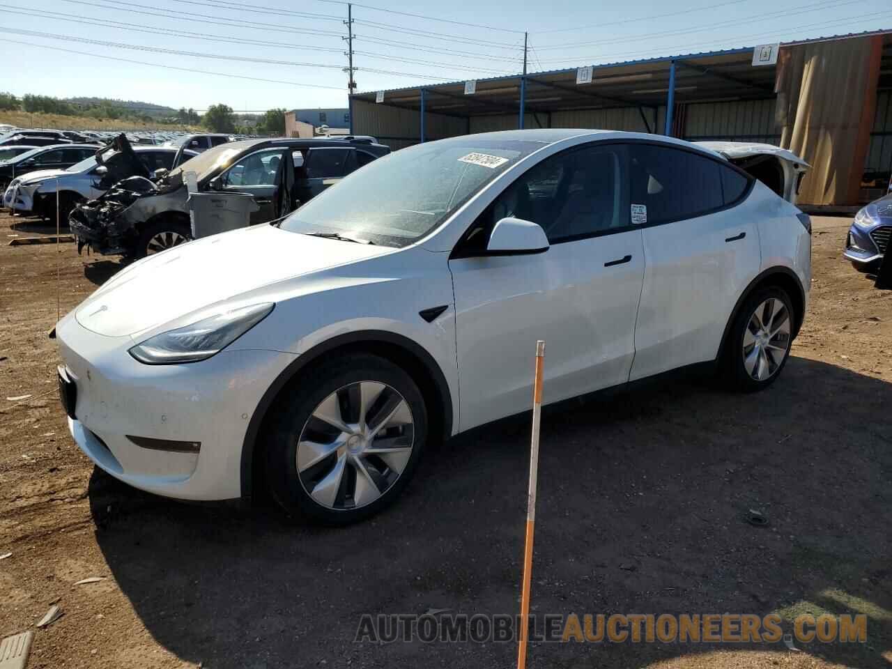 5YJYGAEE8MF192137 TESLA MODEL Y 2021