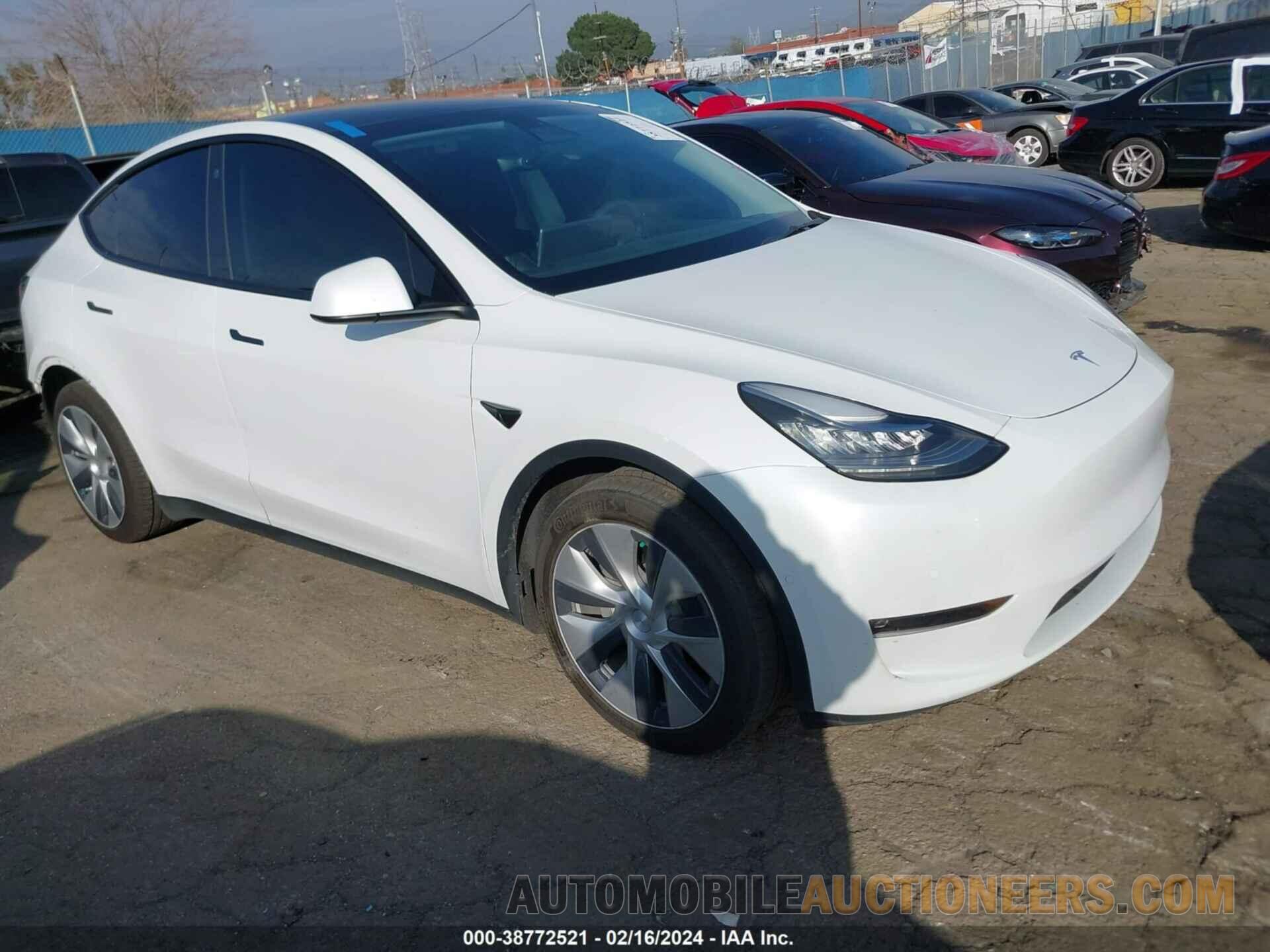 5YJYGAEE8MF233379 TESLA MODEL Y 2021