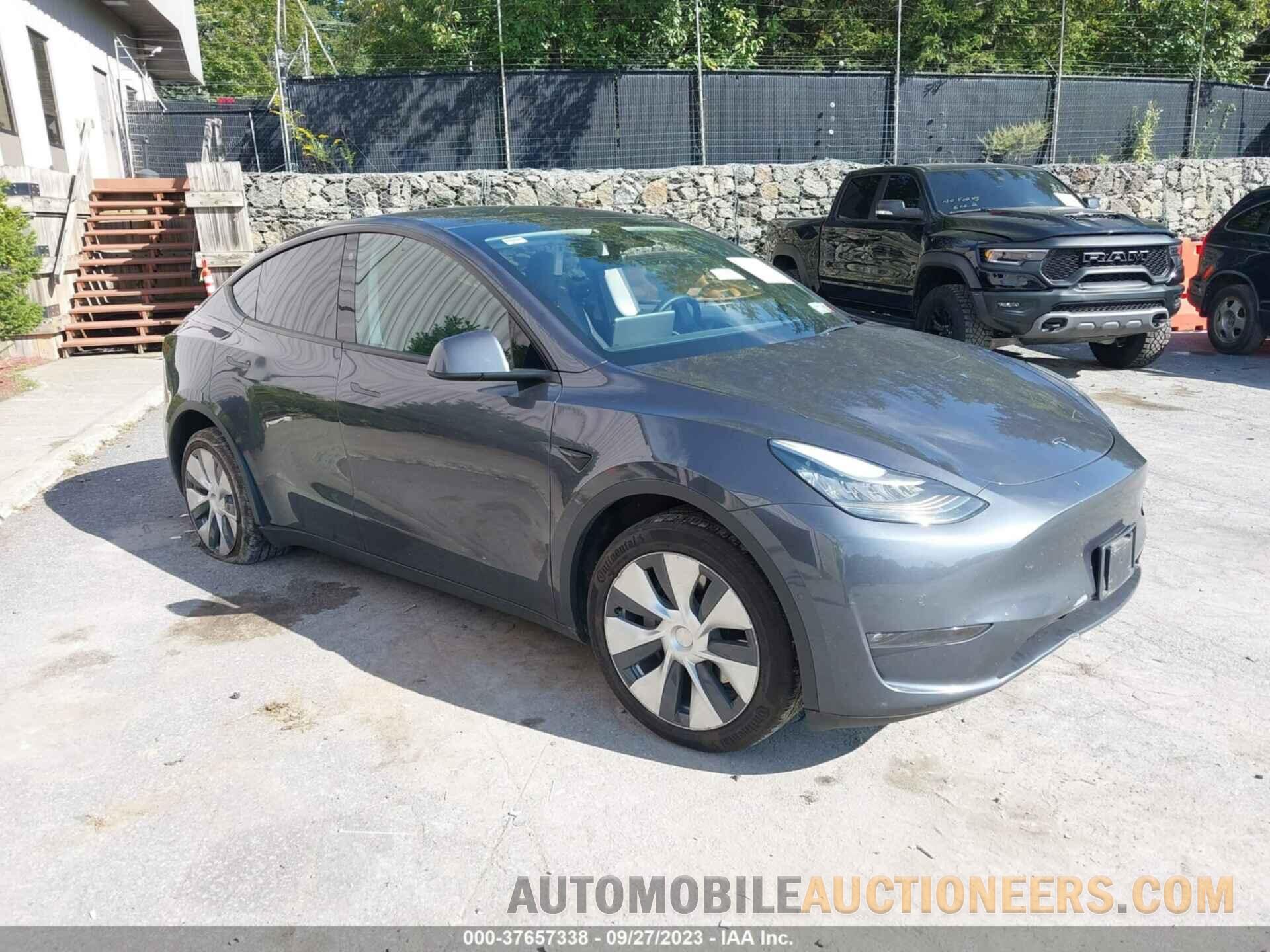 5YJYGDED3MF106127 TESLA MODEL Y 2021