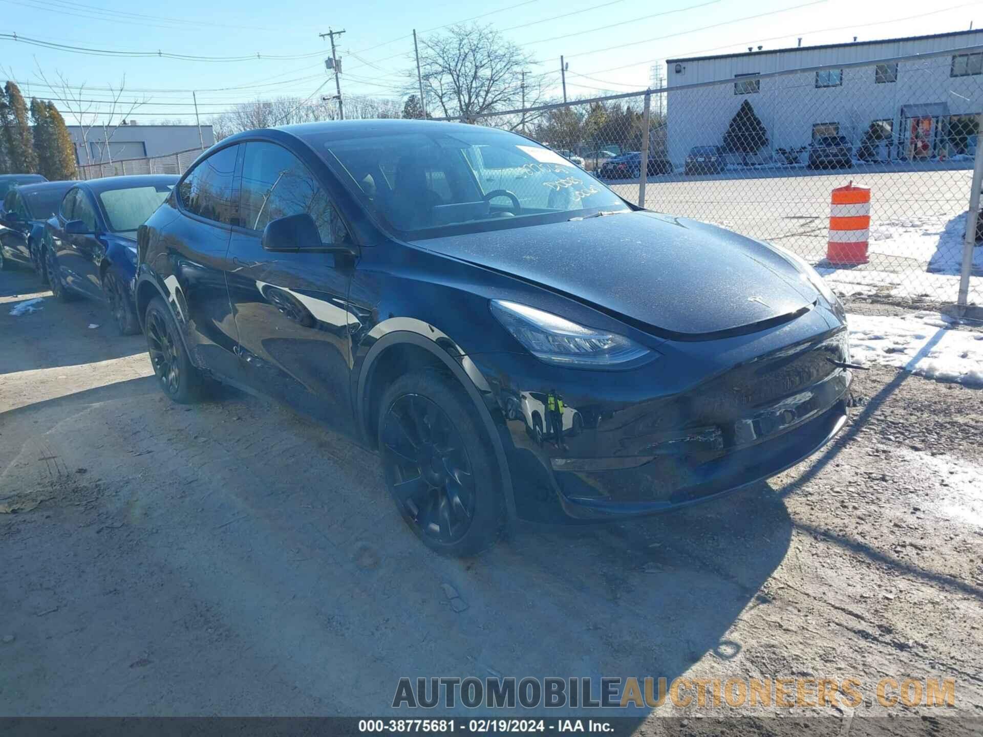 5YJYGDED3MF108962 TESLA MODEL Y 2021