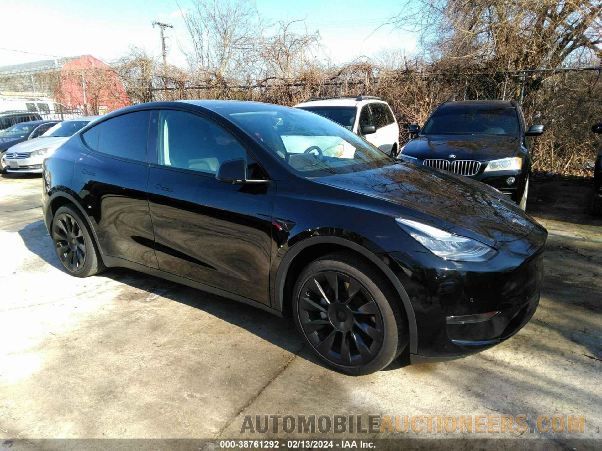 5YJYGDED4MF124166 TESLA MODEL Y 2021