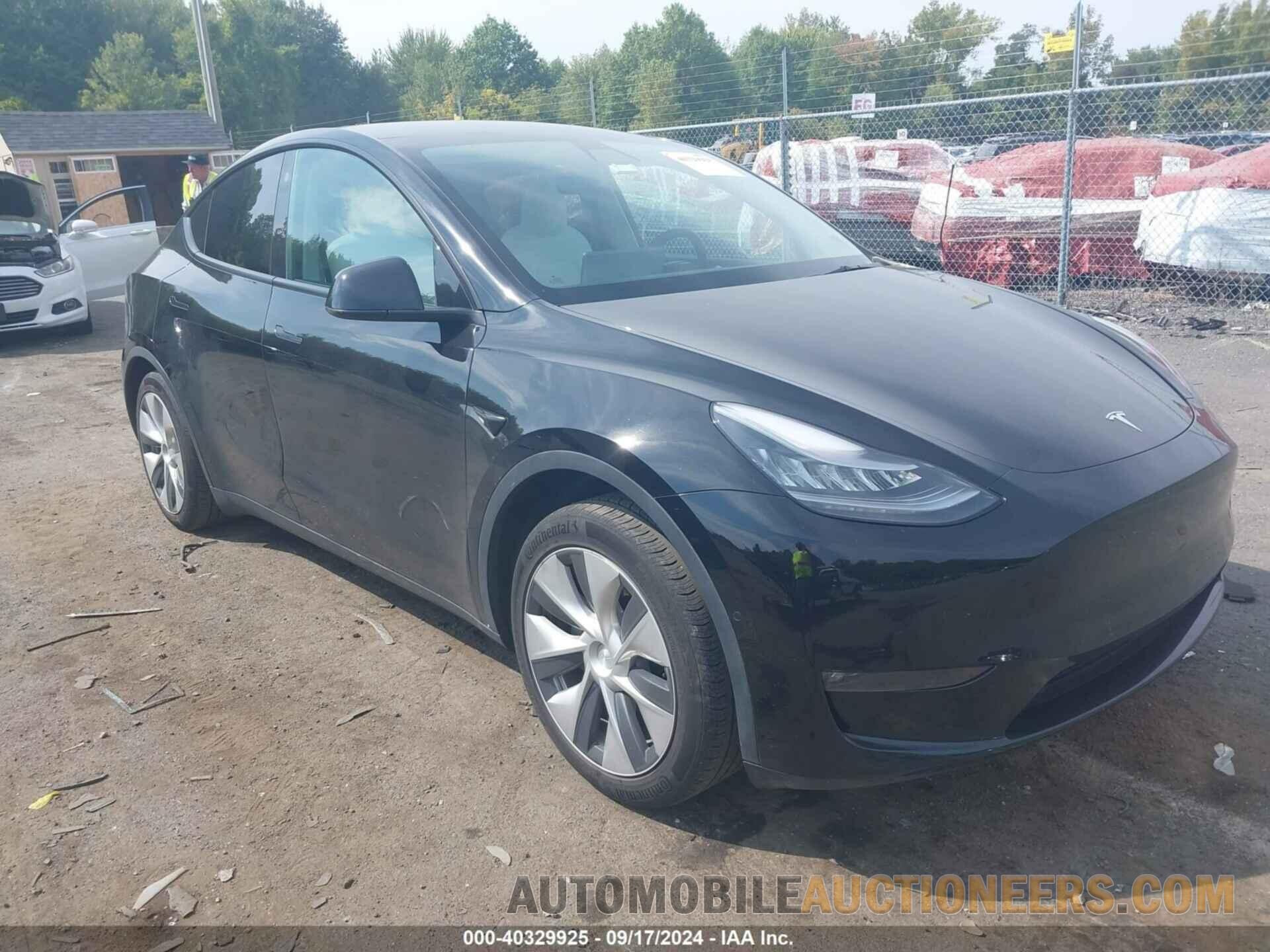 5YJYGDED5MF110342 TESLA MODEL Y 2021