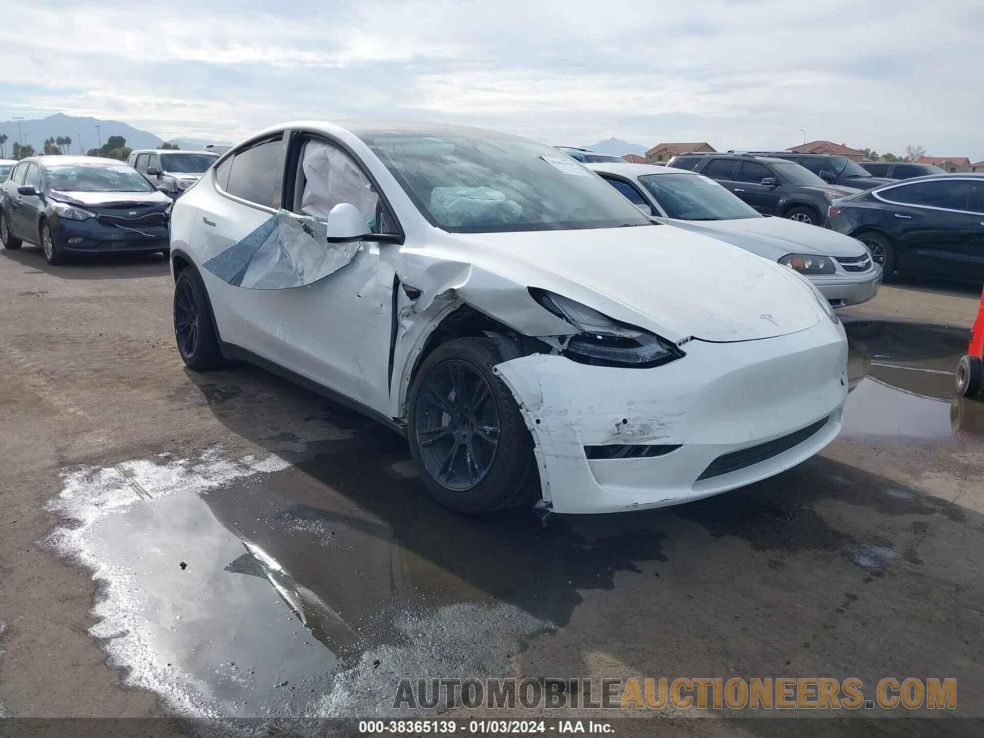 5YJYGDED5MF132891 TESLA MODEL Y 2021