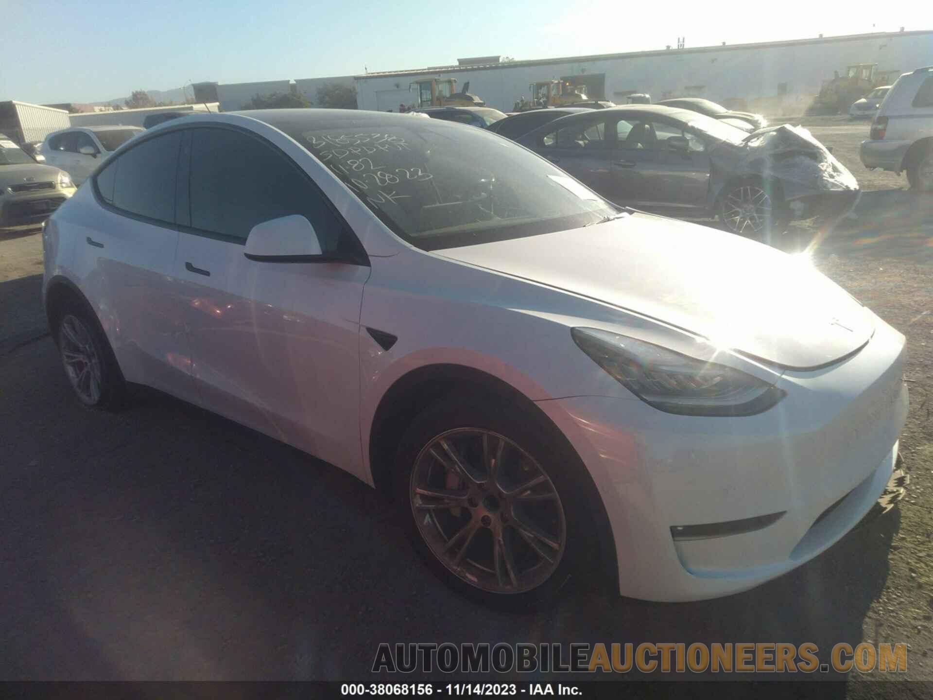 5YJYGDED6MF132852 TESLA MODEL Y 2021