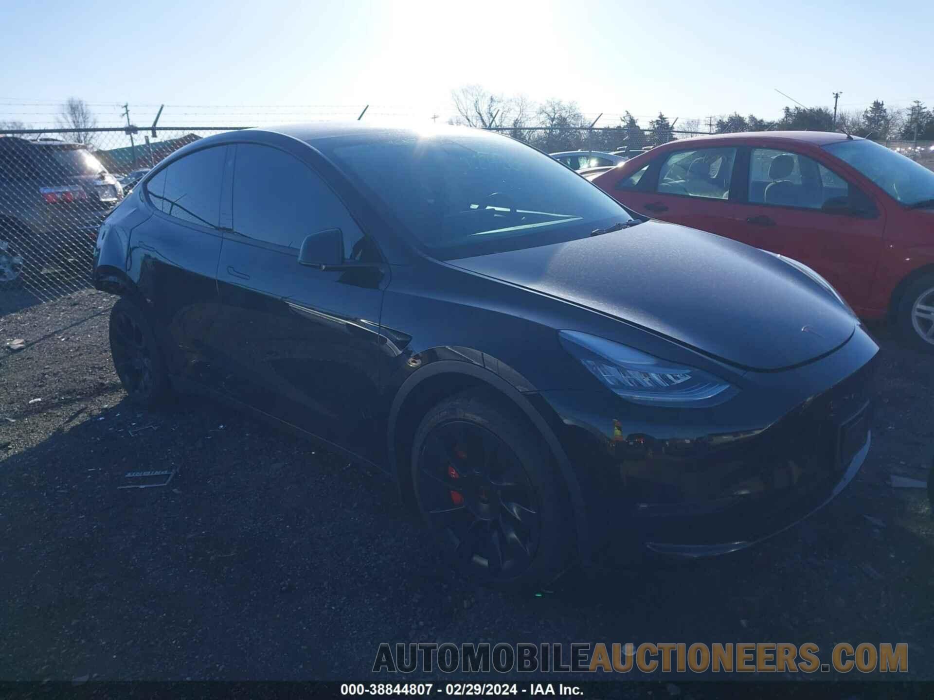 5YJYGDED7MF124307 TESLA MODEL Y 2021