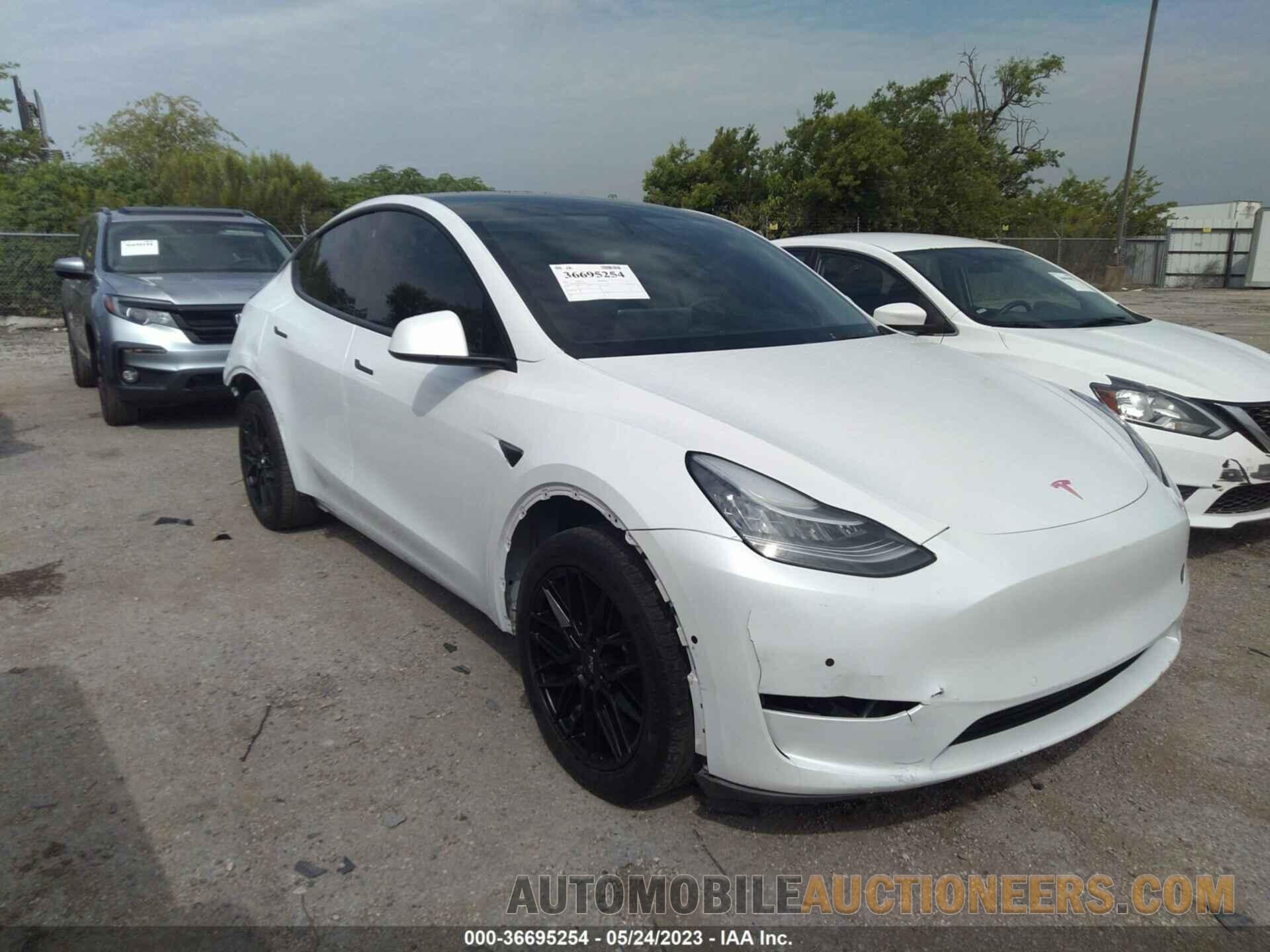 5YJYGDED8MF103000 TESLA MODEL Y 2021