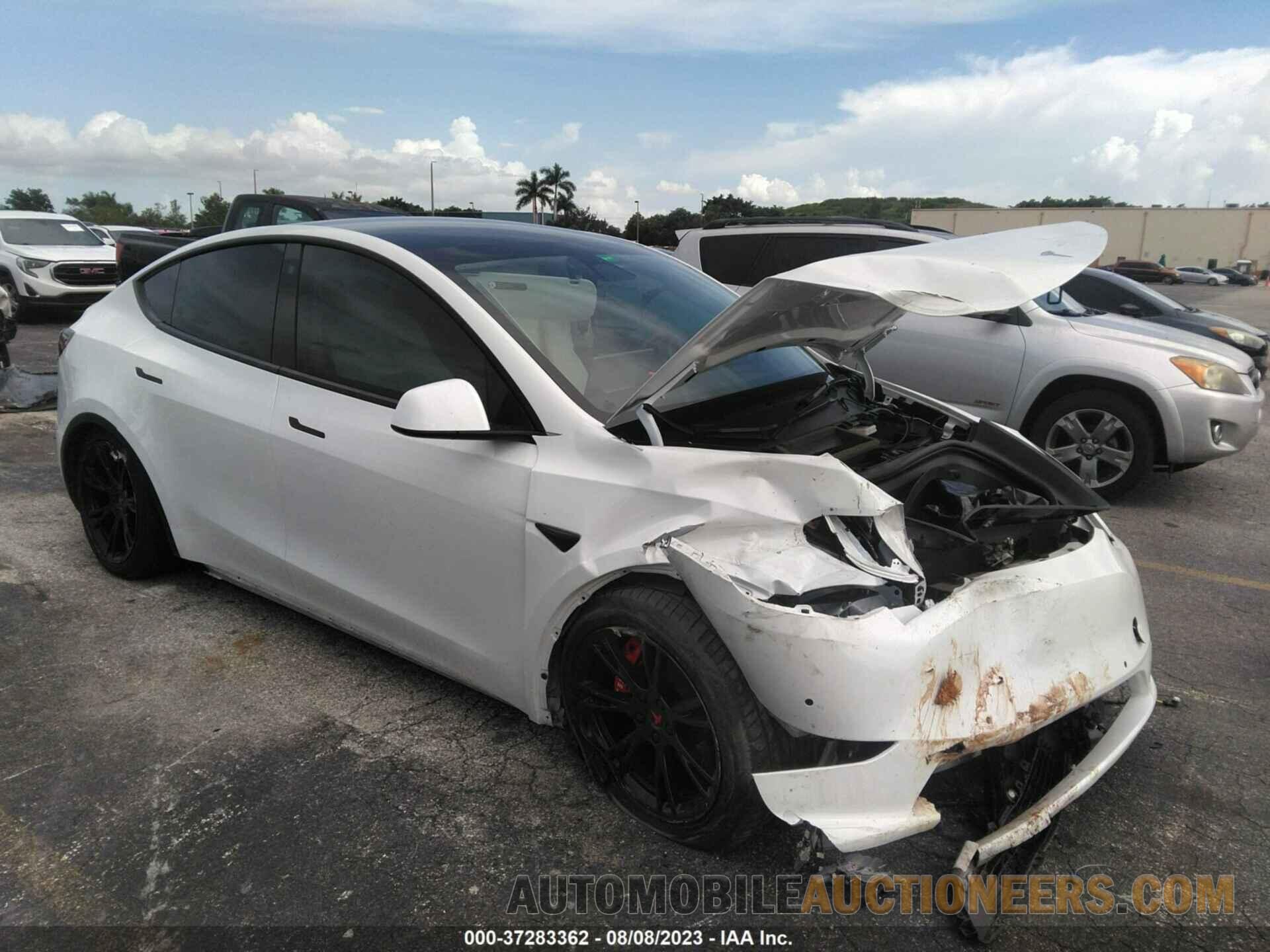 5YJYGDED8MF103353 TESLA MODEL Y 2021