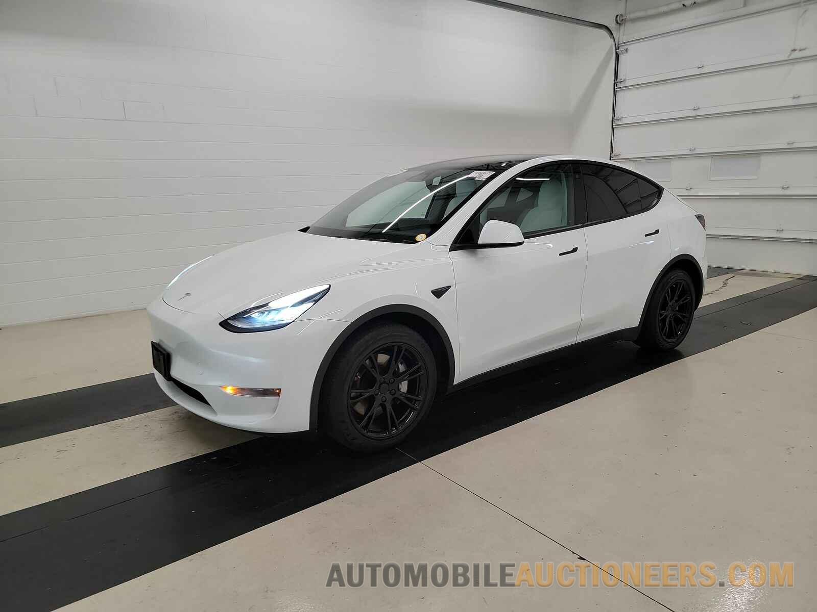 5YJYGDEE0LF046573 Tesla Mo 2020